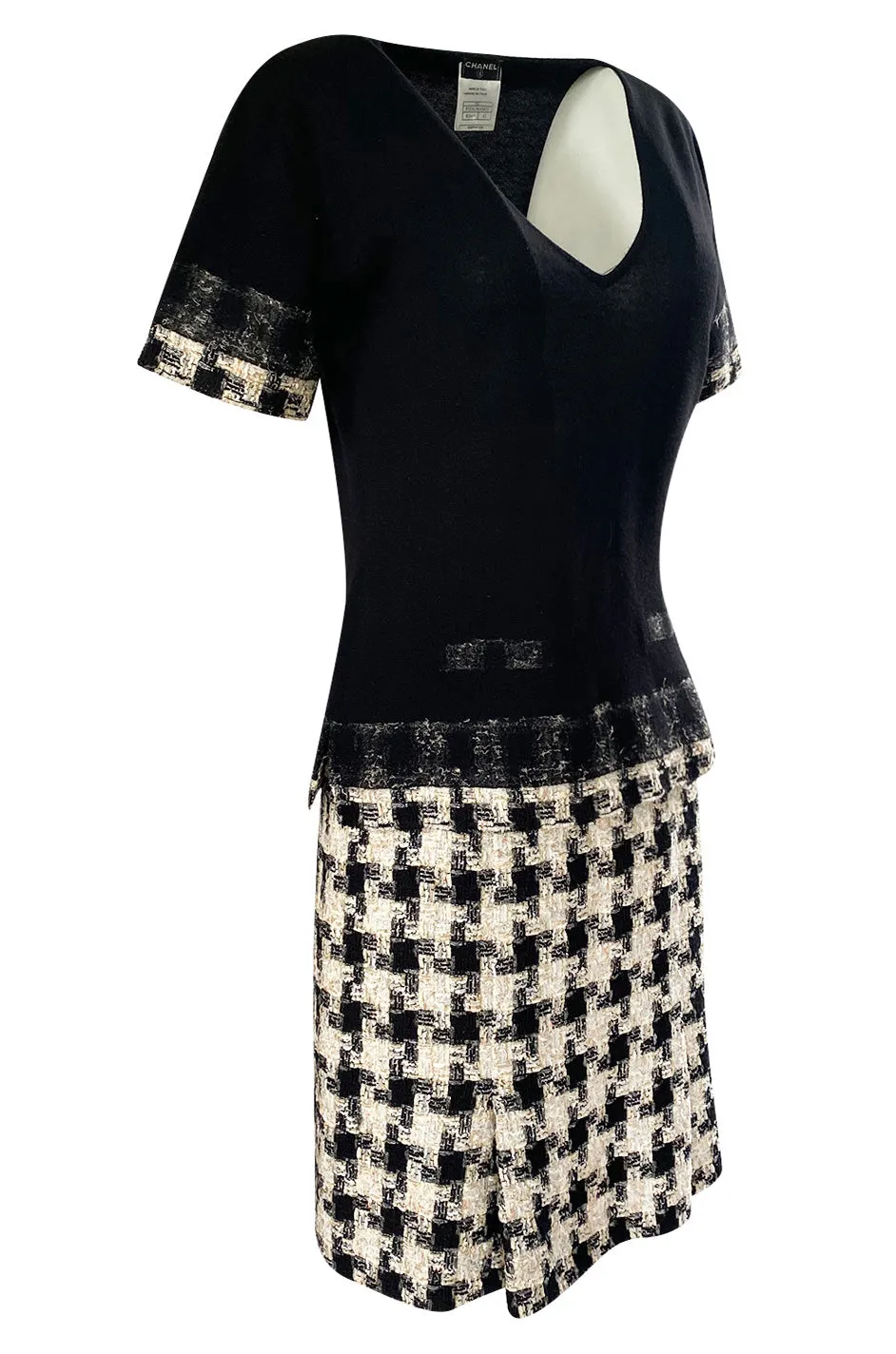2005 Cruise Chanel Classic Boucle Skirt & Black Cashemere Top Set