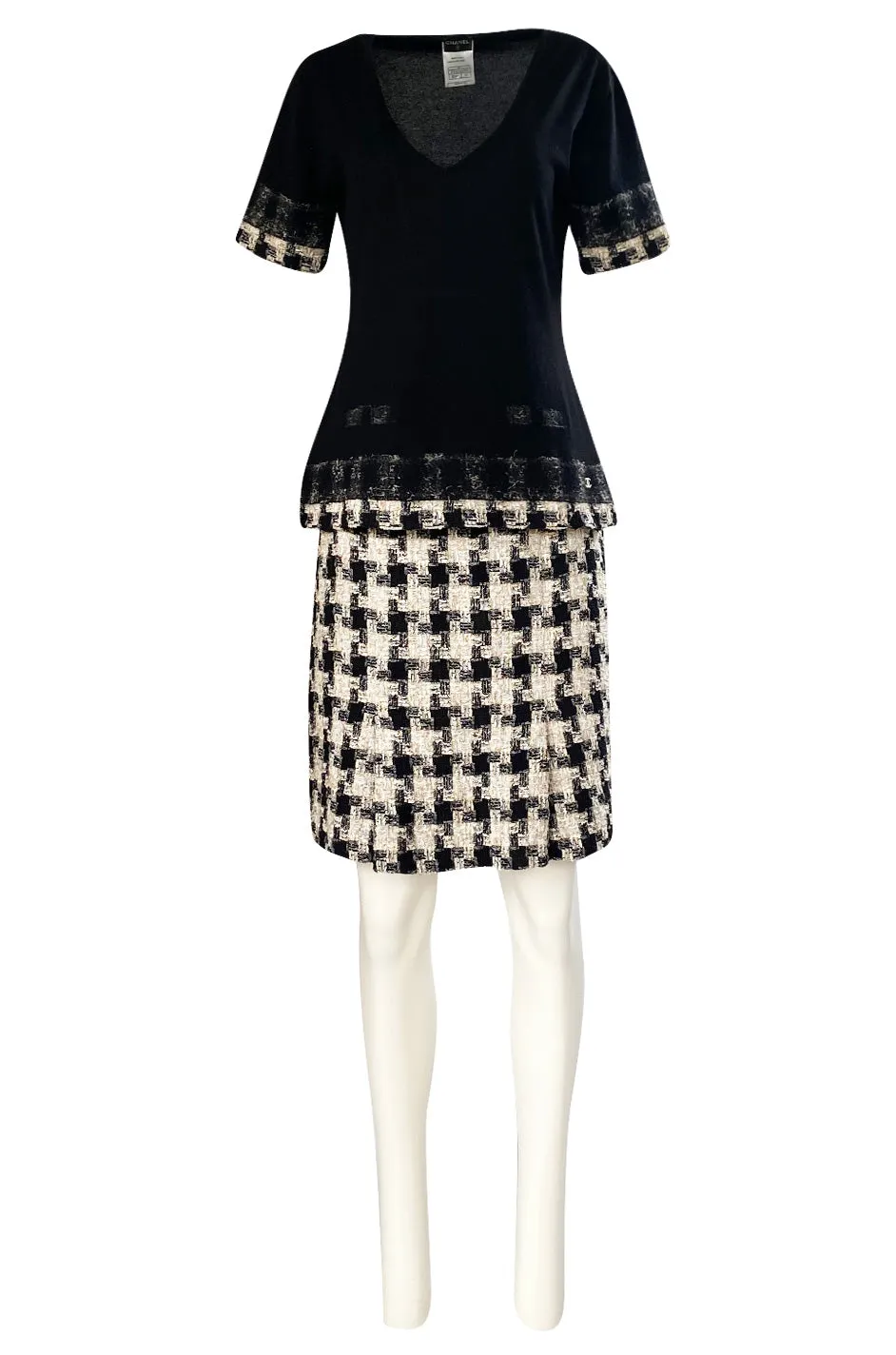 2005 Cruise Chanel Classic Boucle Skirt & Black Cashemere Top Set