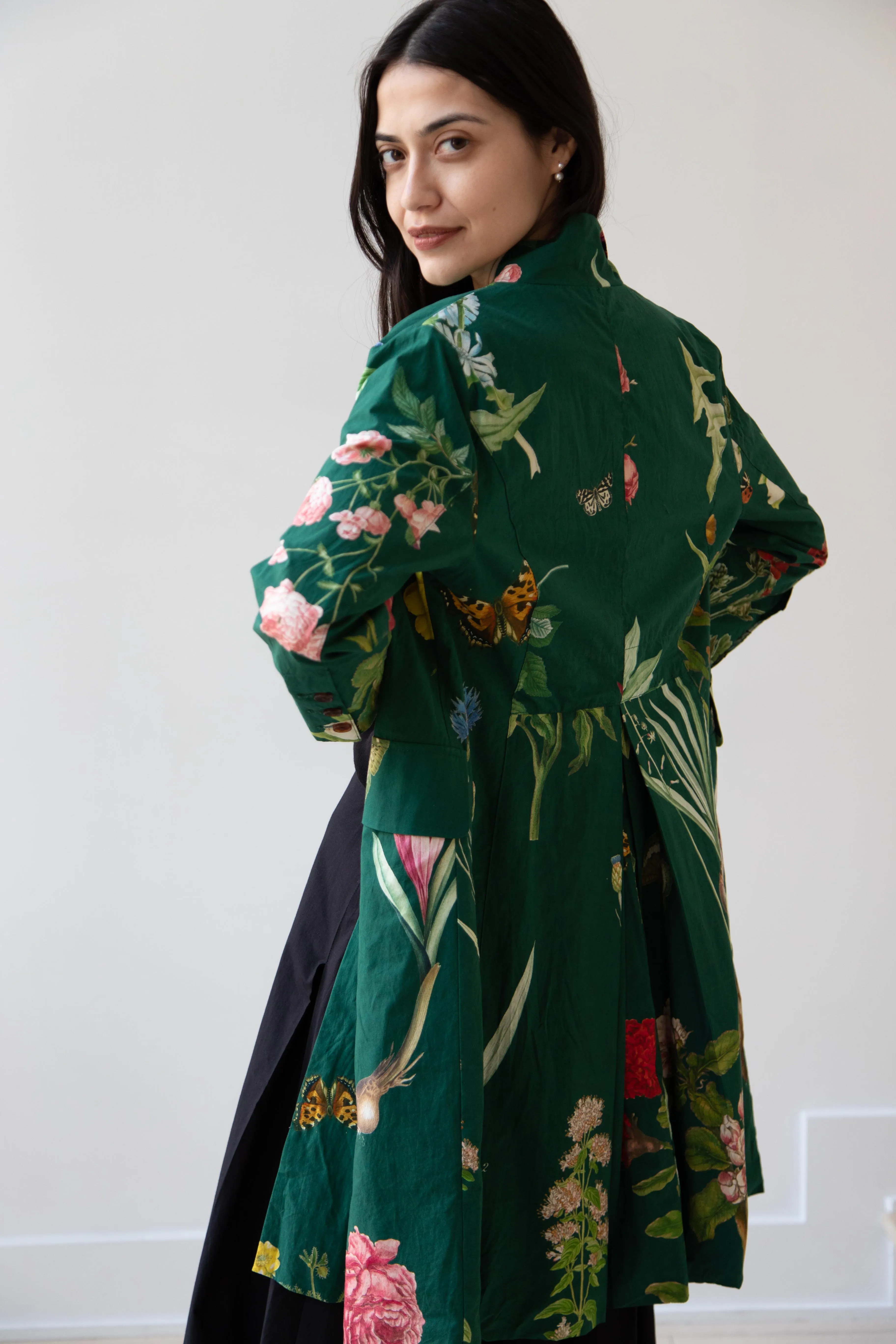 Aleksandr Manamïs | Coat in Jardin Vert