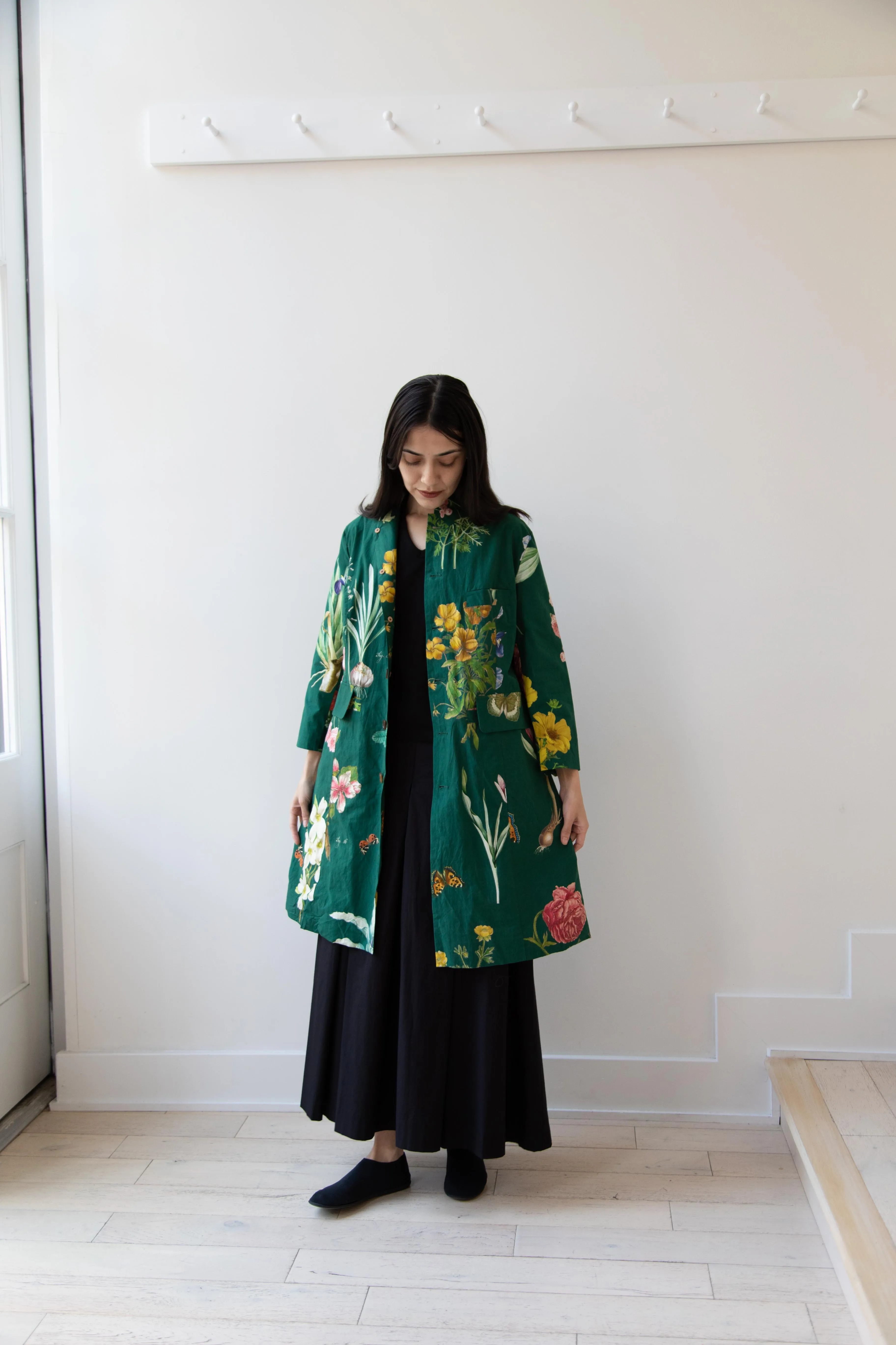 Aleksandr Manamïs | Coat in Jardin Vert