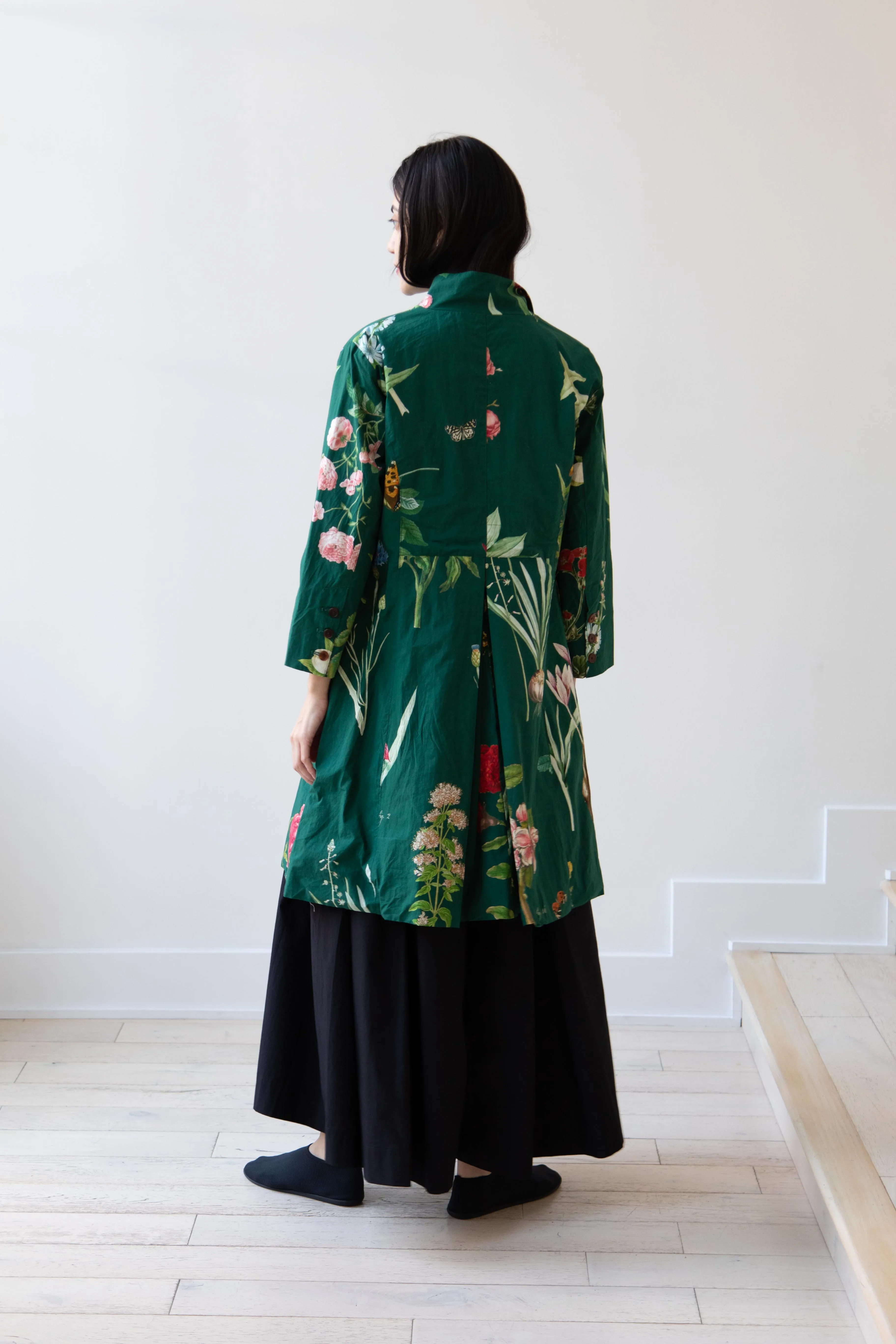 Aleksandr Manamïs | Coat in Jardin Vert