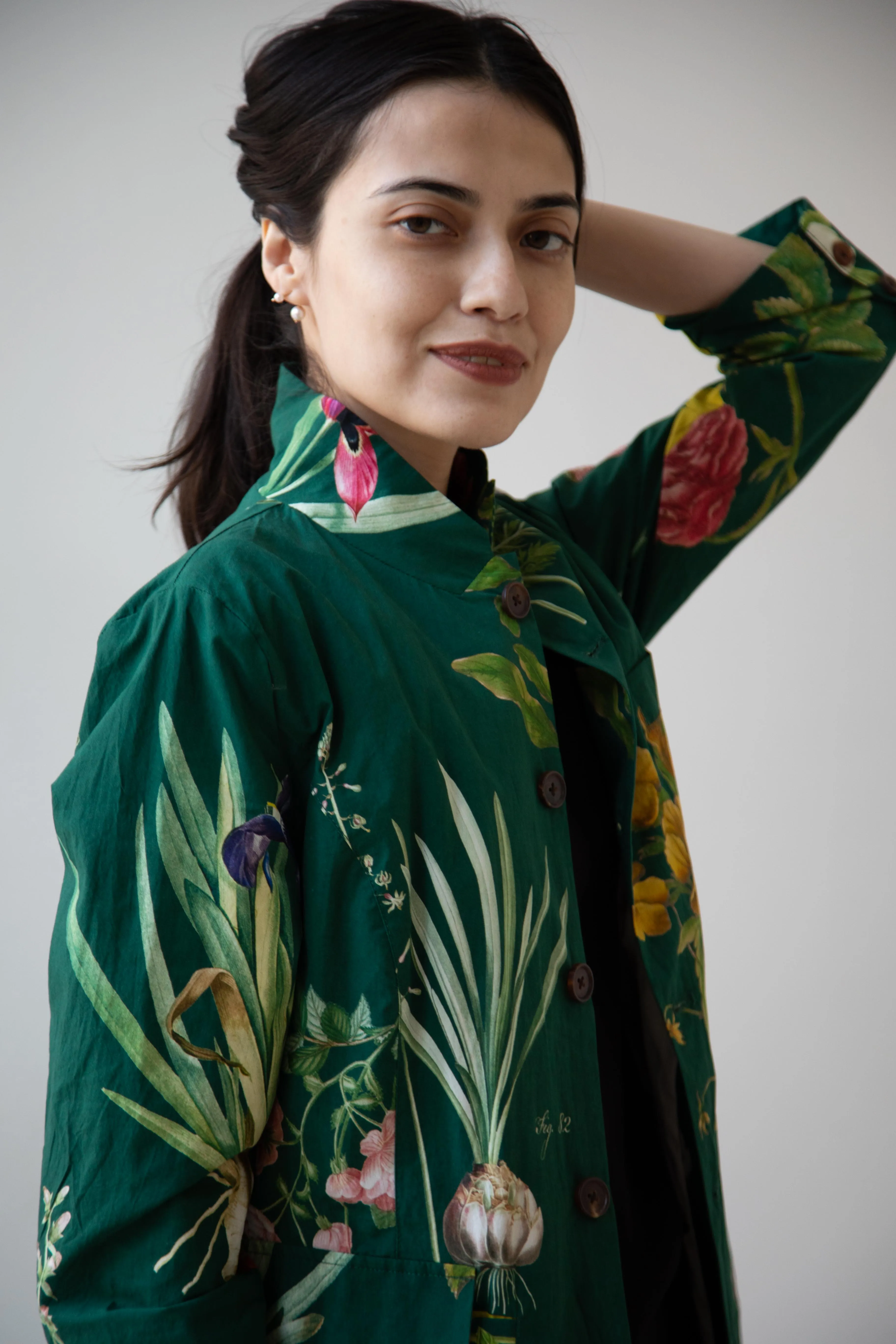 Aleksandr Manamïs | Coat in Jardin Vert