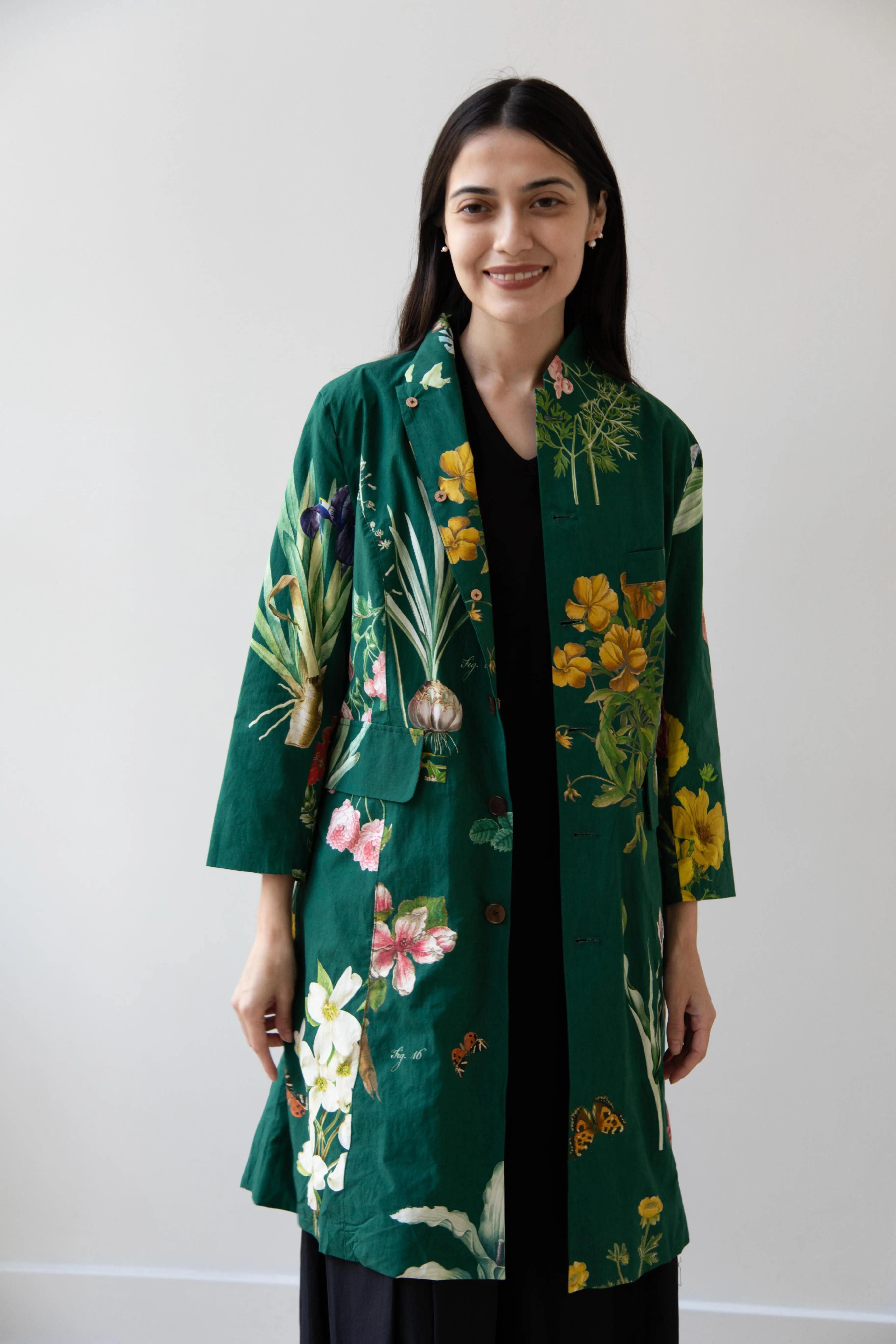 Aleksandr Manamïs | Coat in Jardin Vert