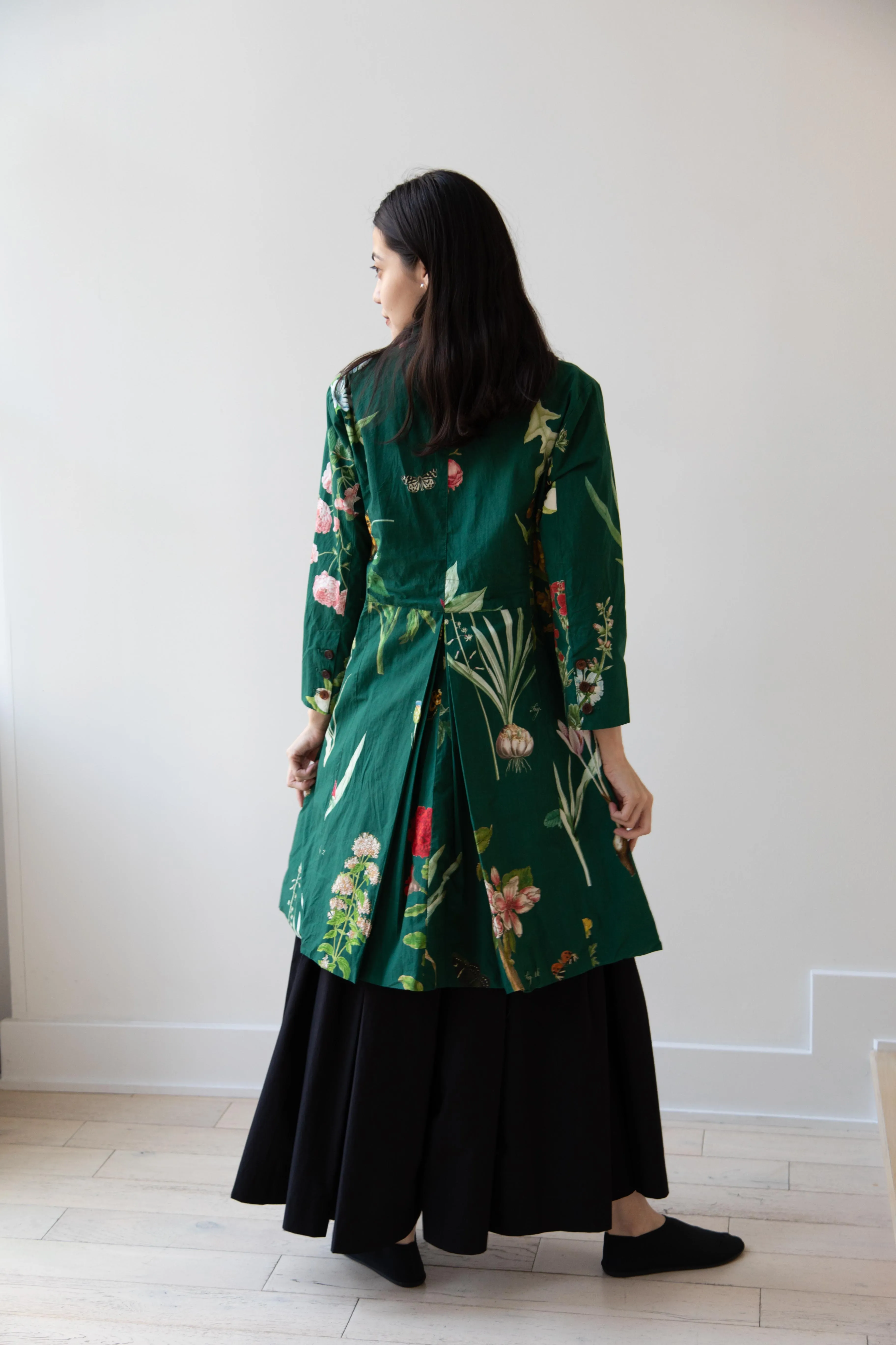 Aleksandr Manamïs | Coat in Jardin Vert