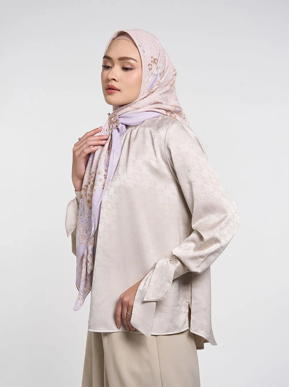 ARUNA GATHERED NECK TOP KHAKI
