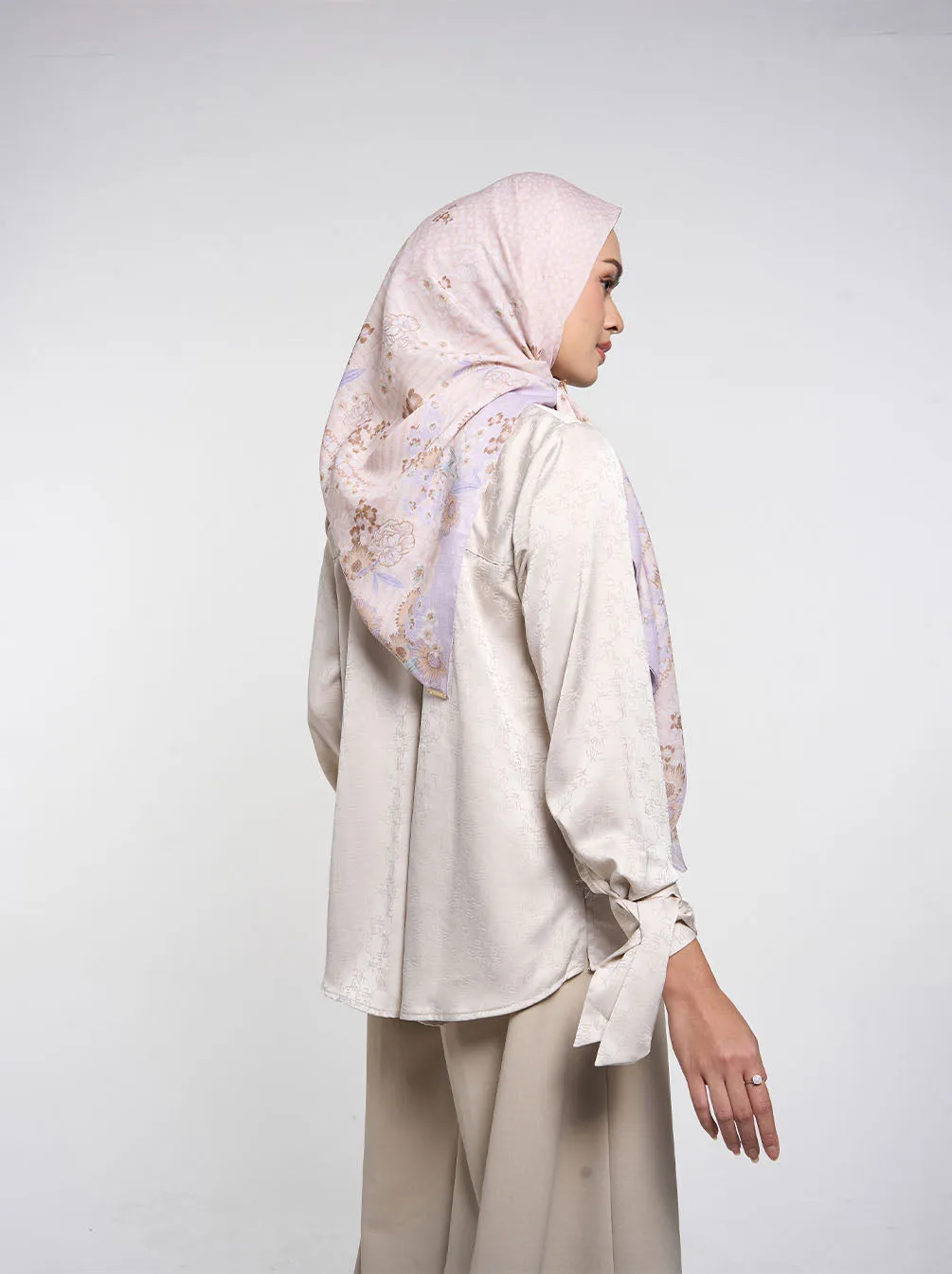 ARUNA GATHERED NECK TOP KHAKI