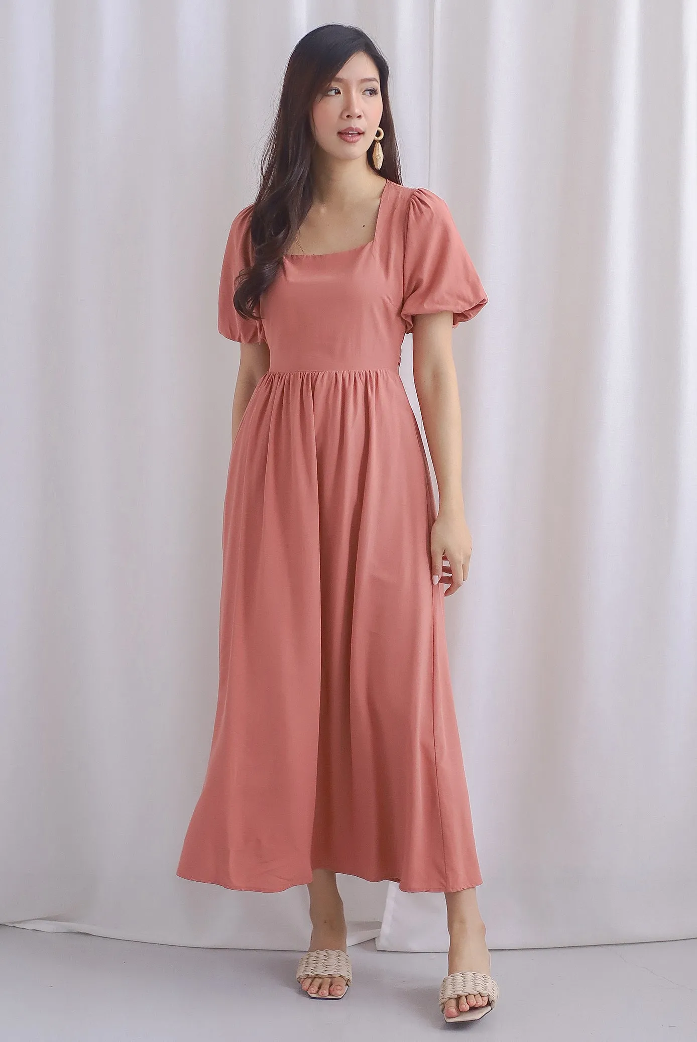 Bayleigh Puffy Sleeve Square Neckline Tie Back Dress In Rosewood