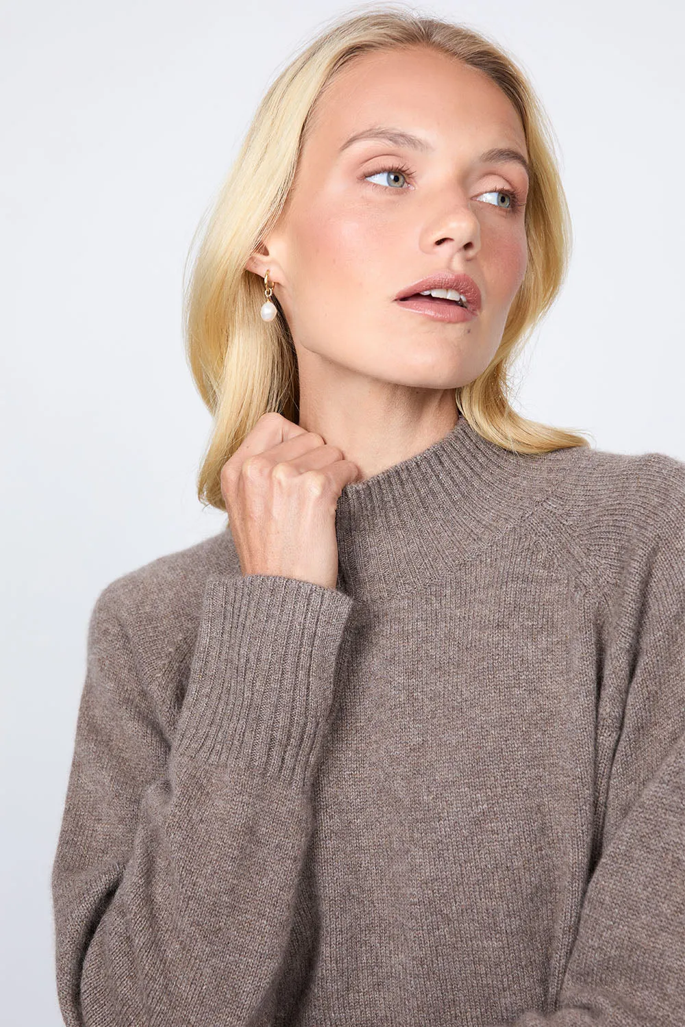 Cashmere Funnel Neck - Hazelnut