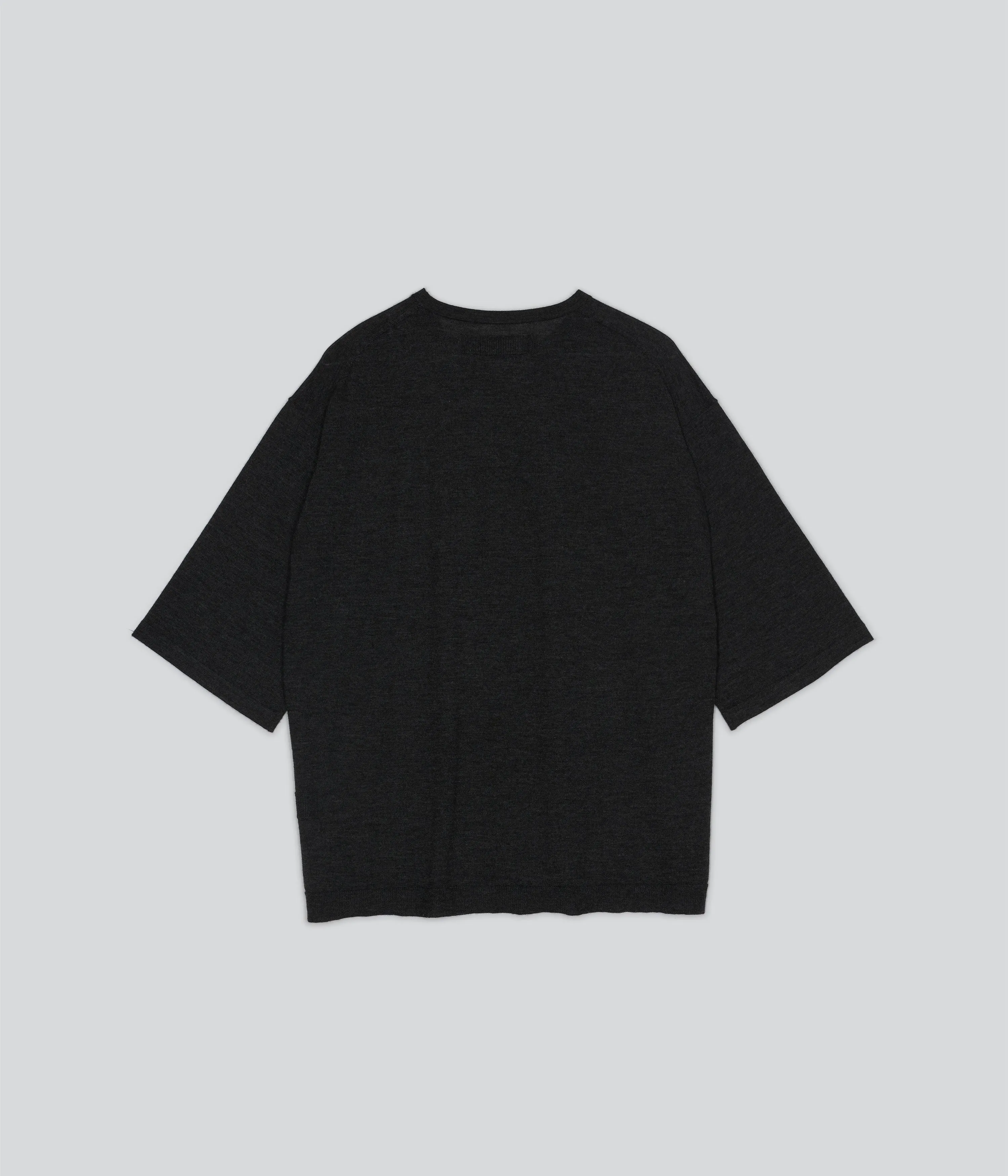 CASHMERE TEE IN CHARCOAL