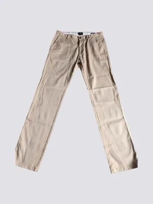 Chino coupe droite matière reliefée