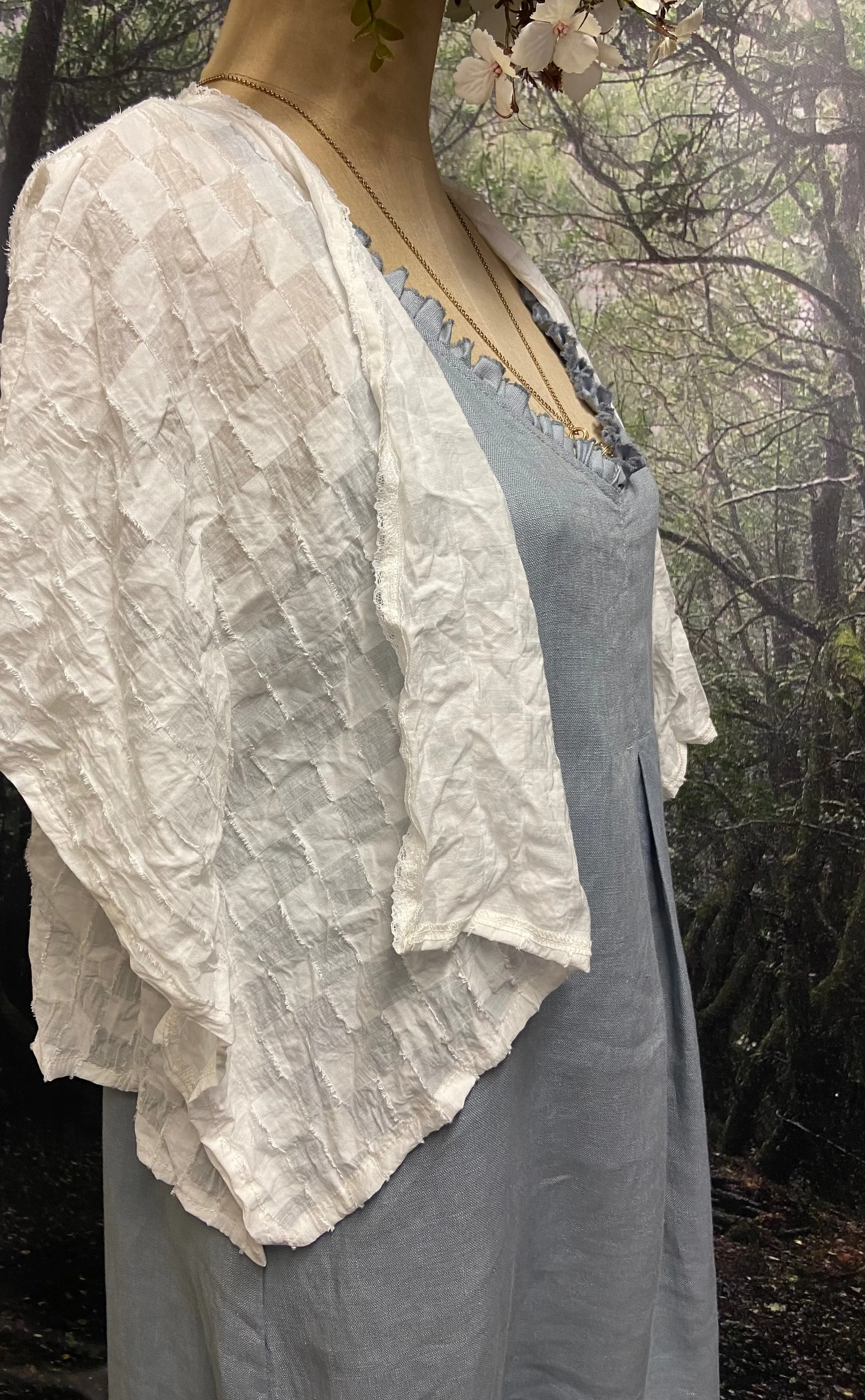 Crinkle off white shrug
