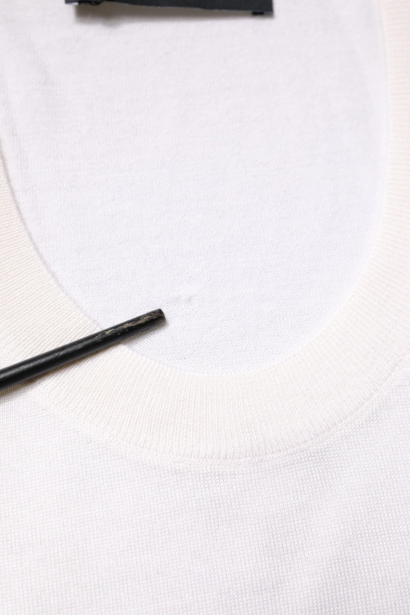 Dolce & Gabbana White Sleeveless Cashmere Round Neck Tank Top