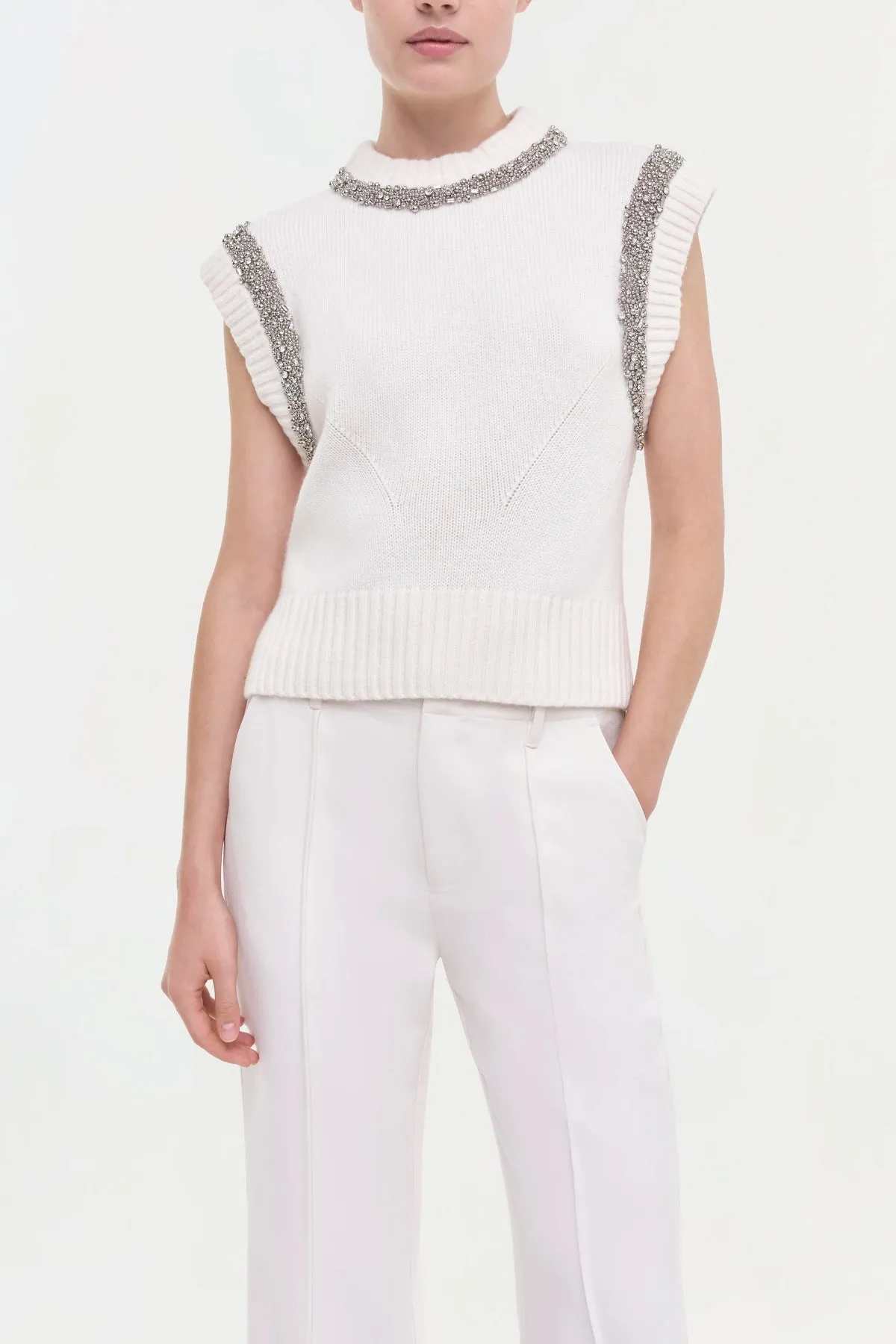 Joanae Pullover With Embellishment in Ivory