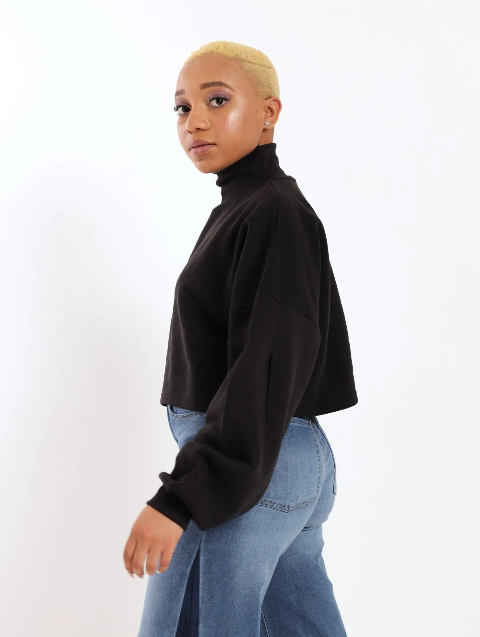 Ladies Pleat Raglan Sleeve Pullover - Black