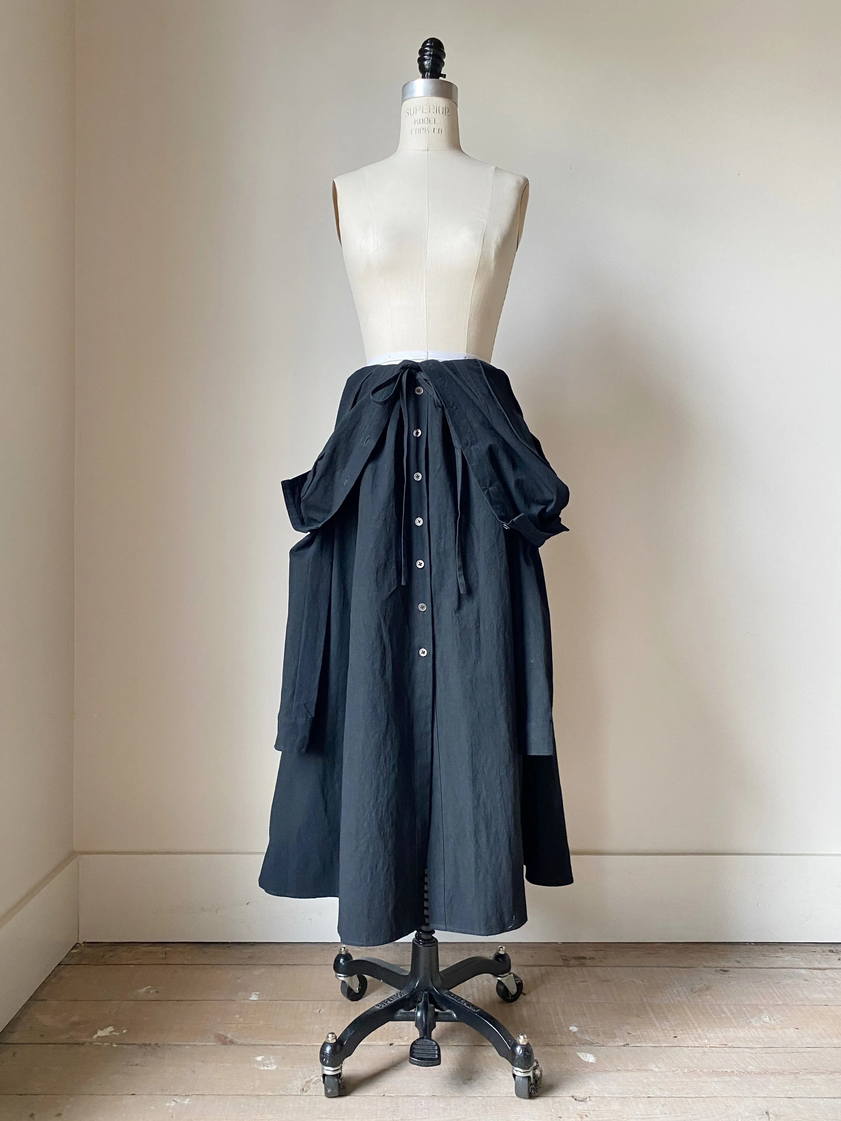 lillian worker dress with collapsible bodice into skirt