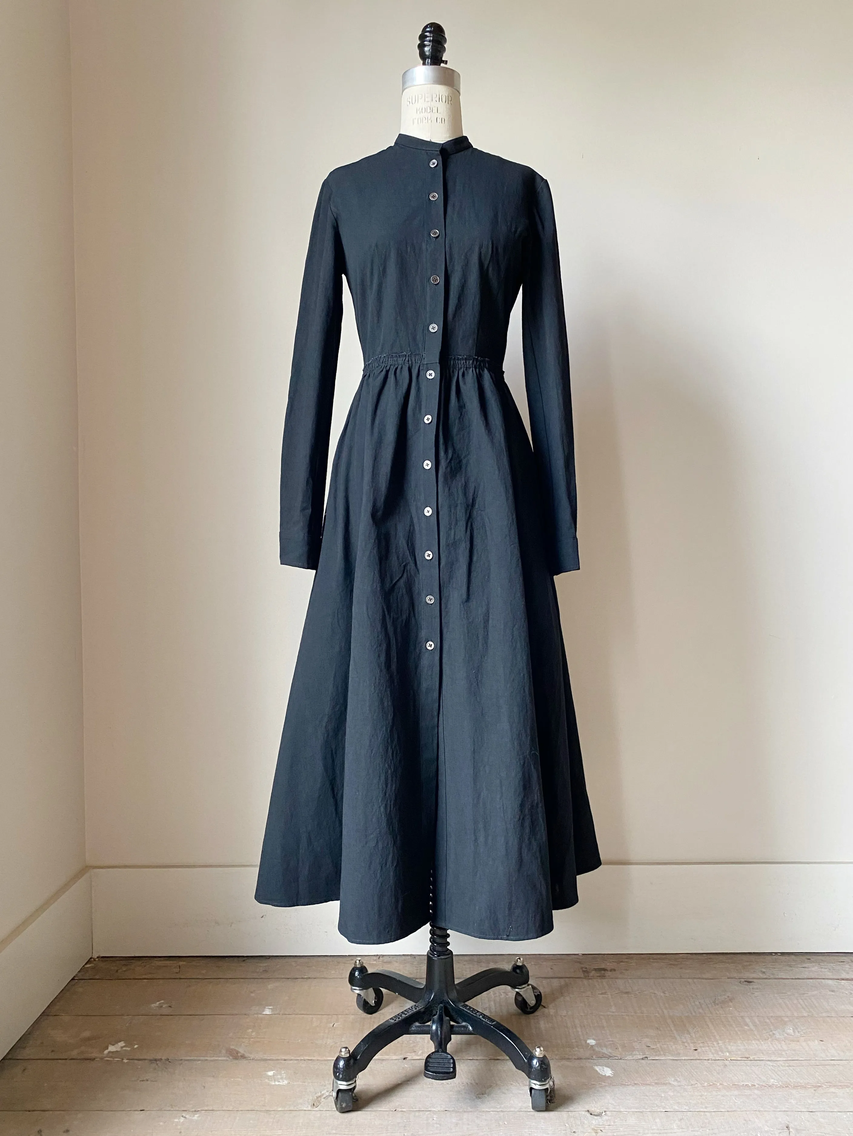 lillian worker dress with collapsible bodice into skirt