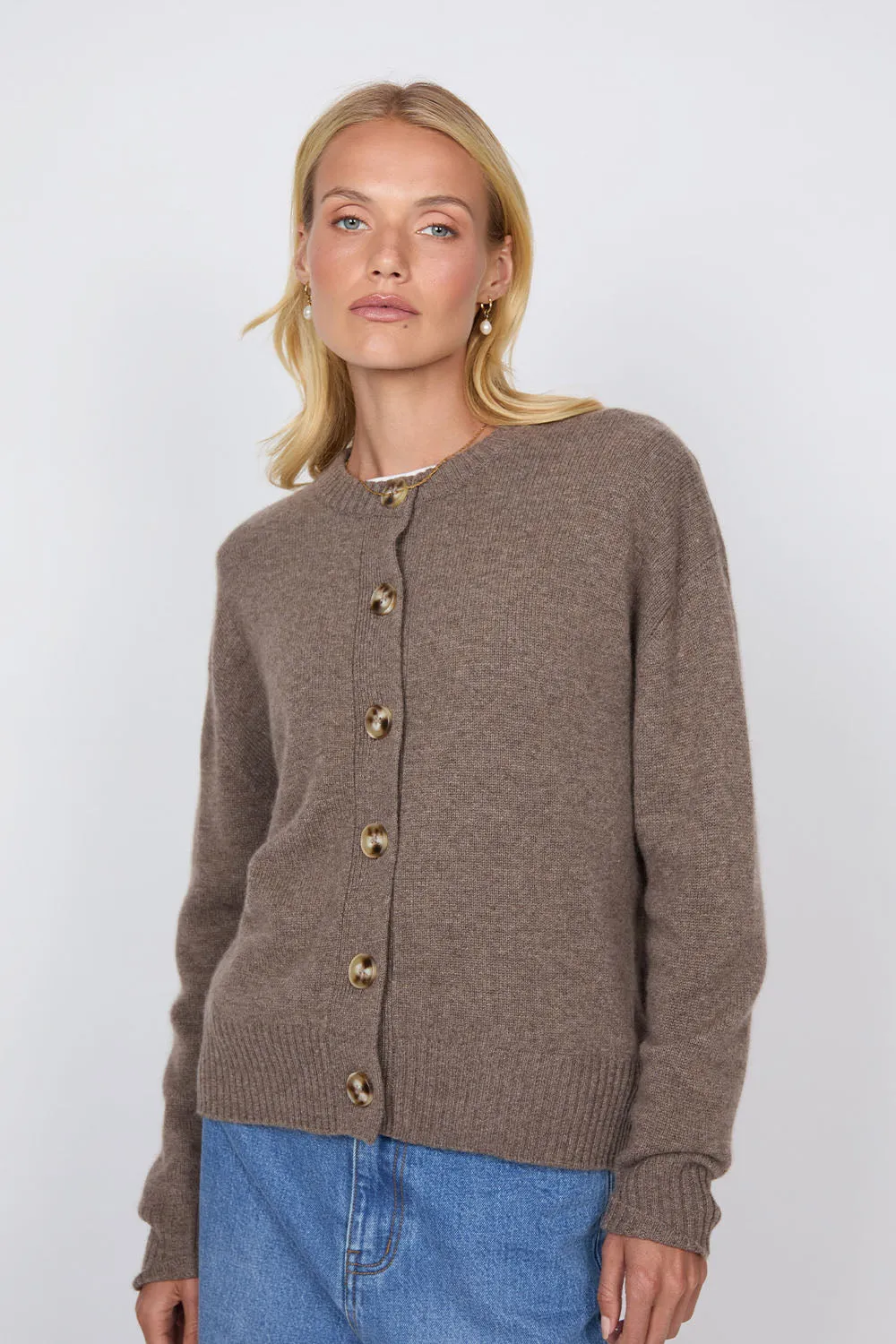 Luxe Cashmere Cardigan - Hazelnut