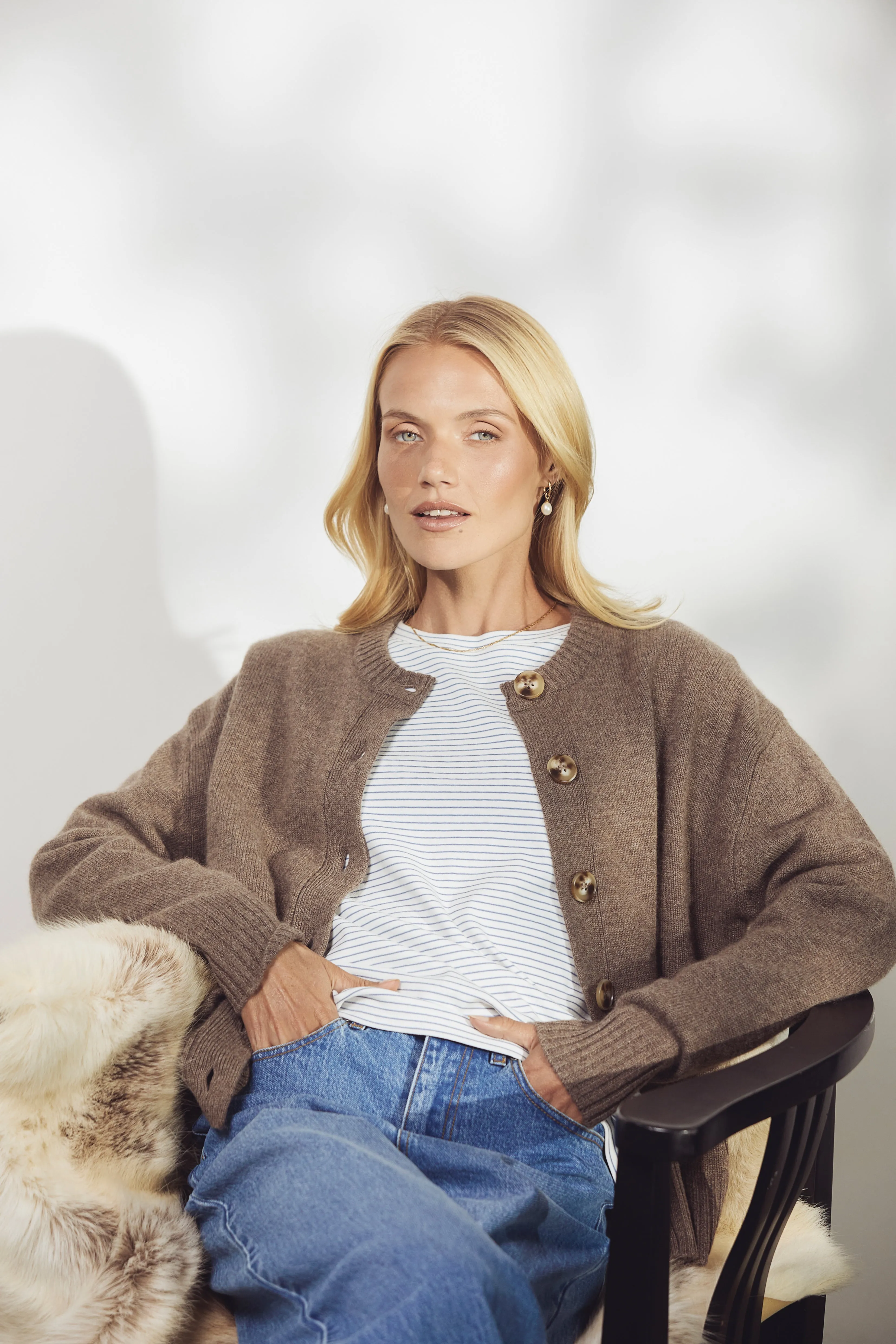 Luxe Cashmere Cardigan - Hazelnut