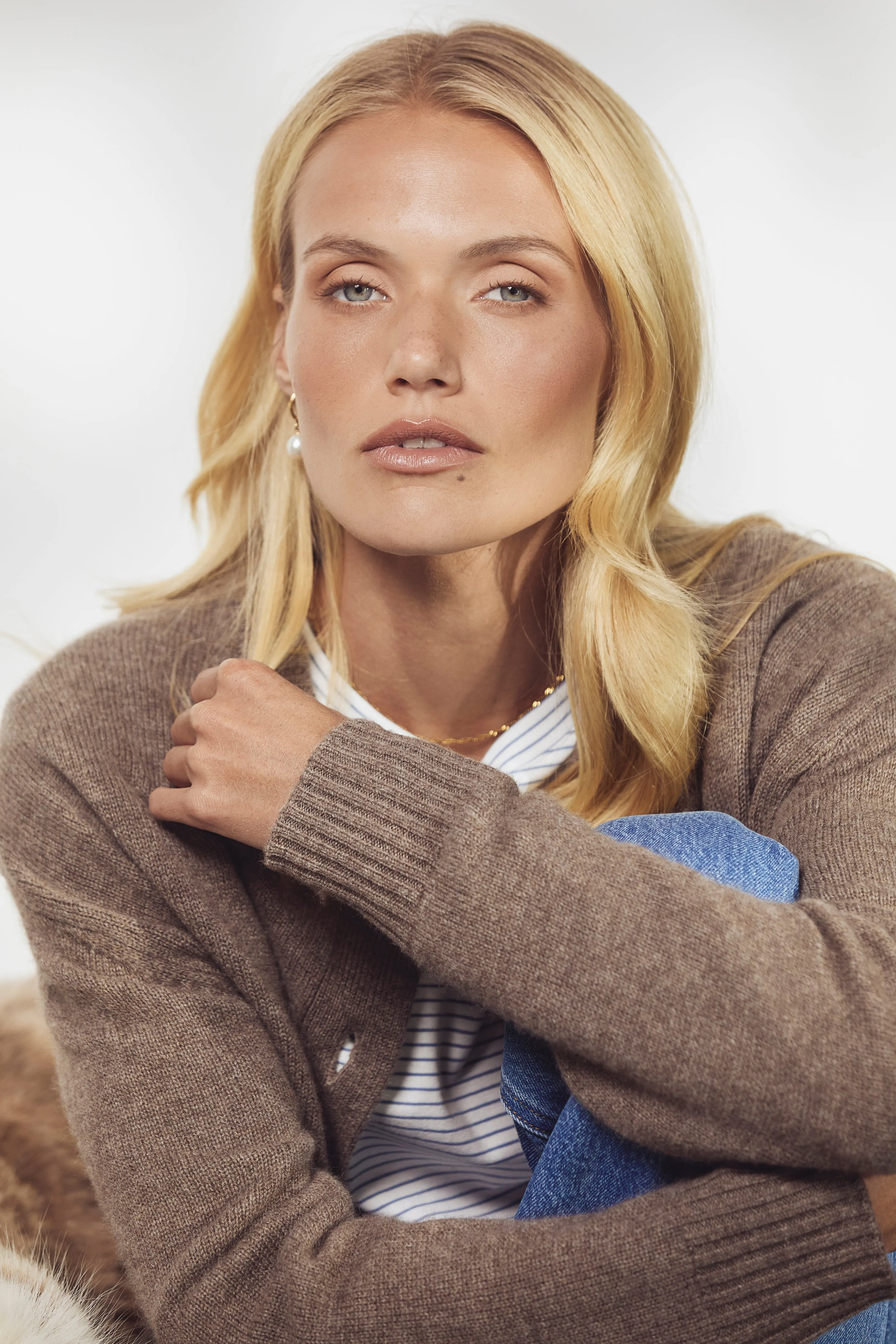 Luxe Cashmere Cardigan - Hazelnut