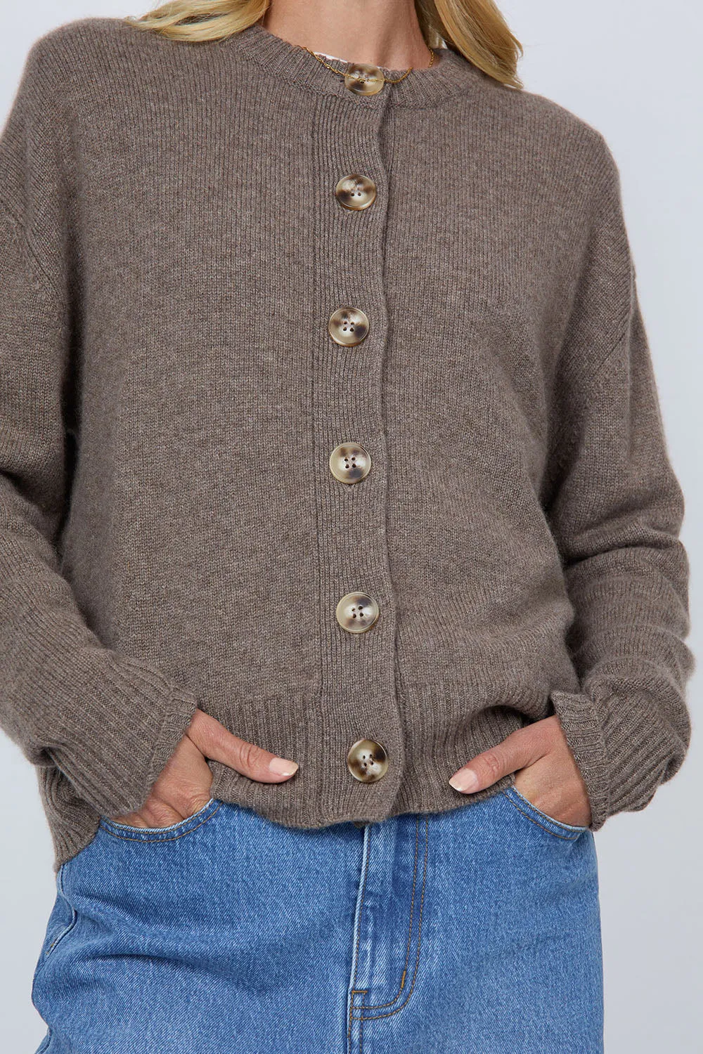Luxe Cashmere Cardigan - Hazelnut