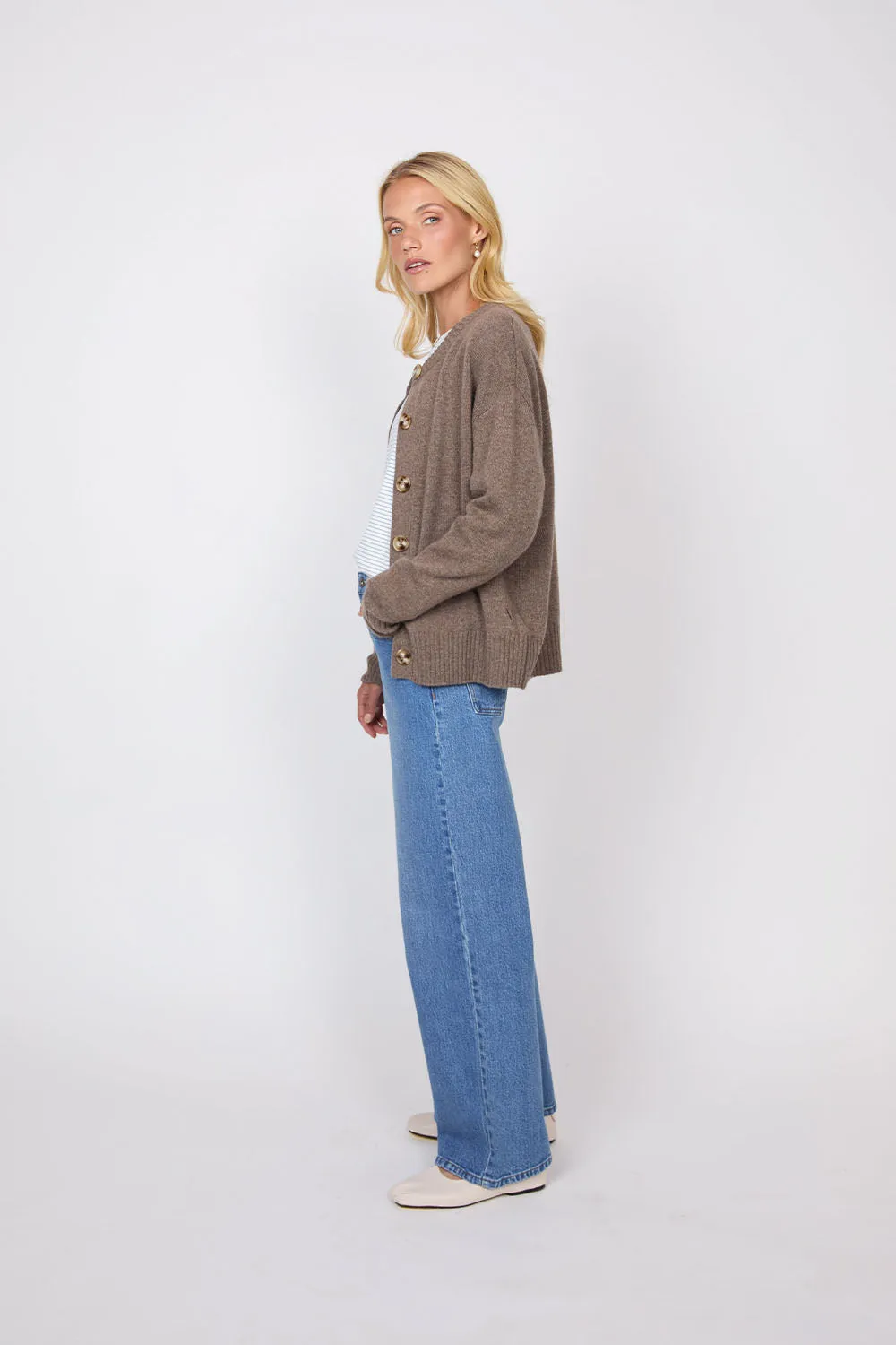 Luxe Cashmere Cardigan - Hazelnut