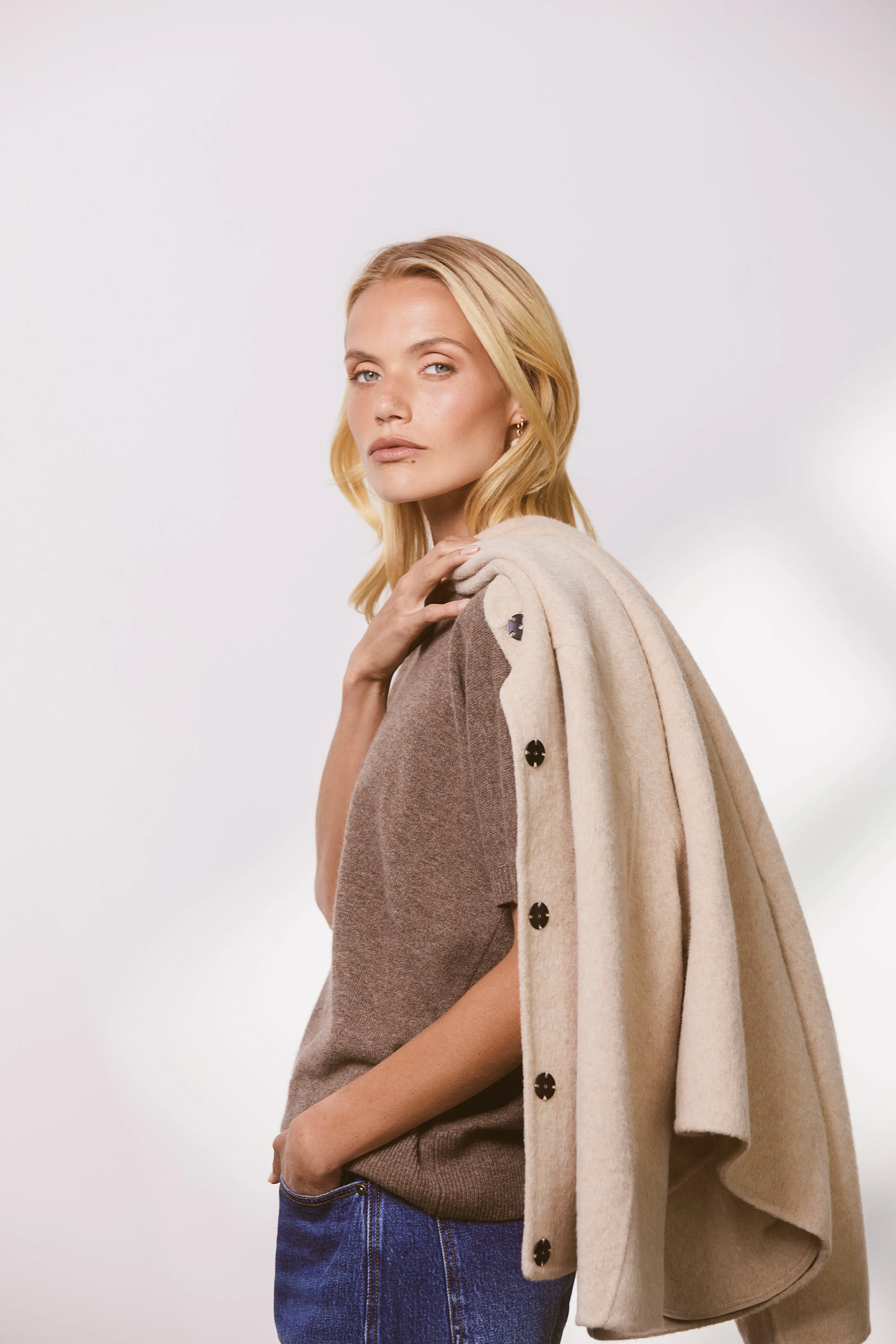Luxe Cashmere Tee - Hazelnut