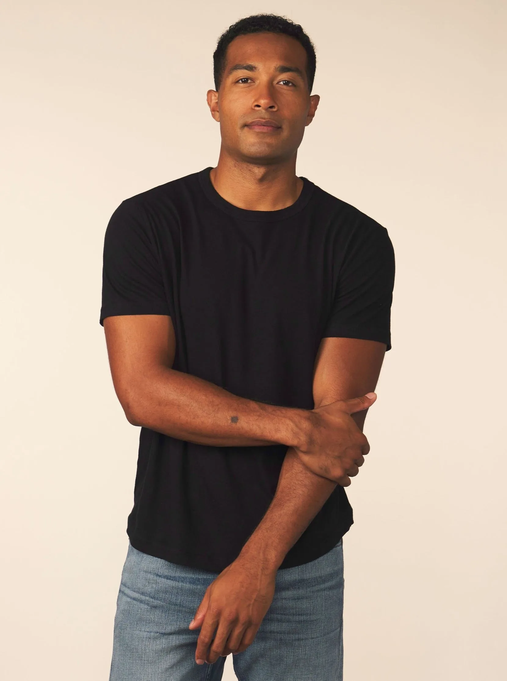 men’s cotton cashmere tee - black