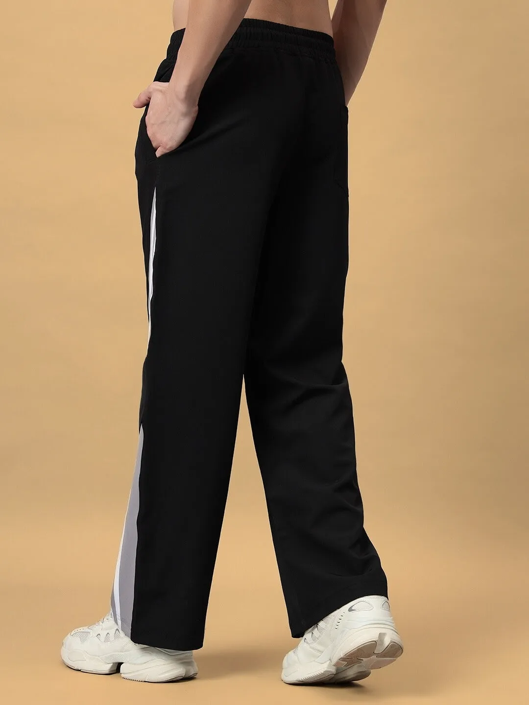 Nitro Relaxed Fit Cargo Pants (Black)