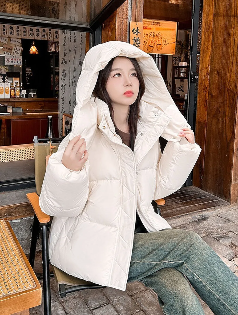 Quilted and Windproof Solid Puffer Jacket for Women