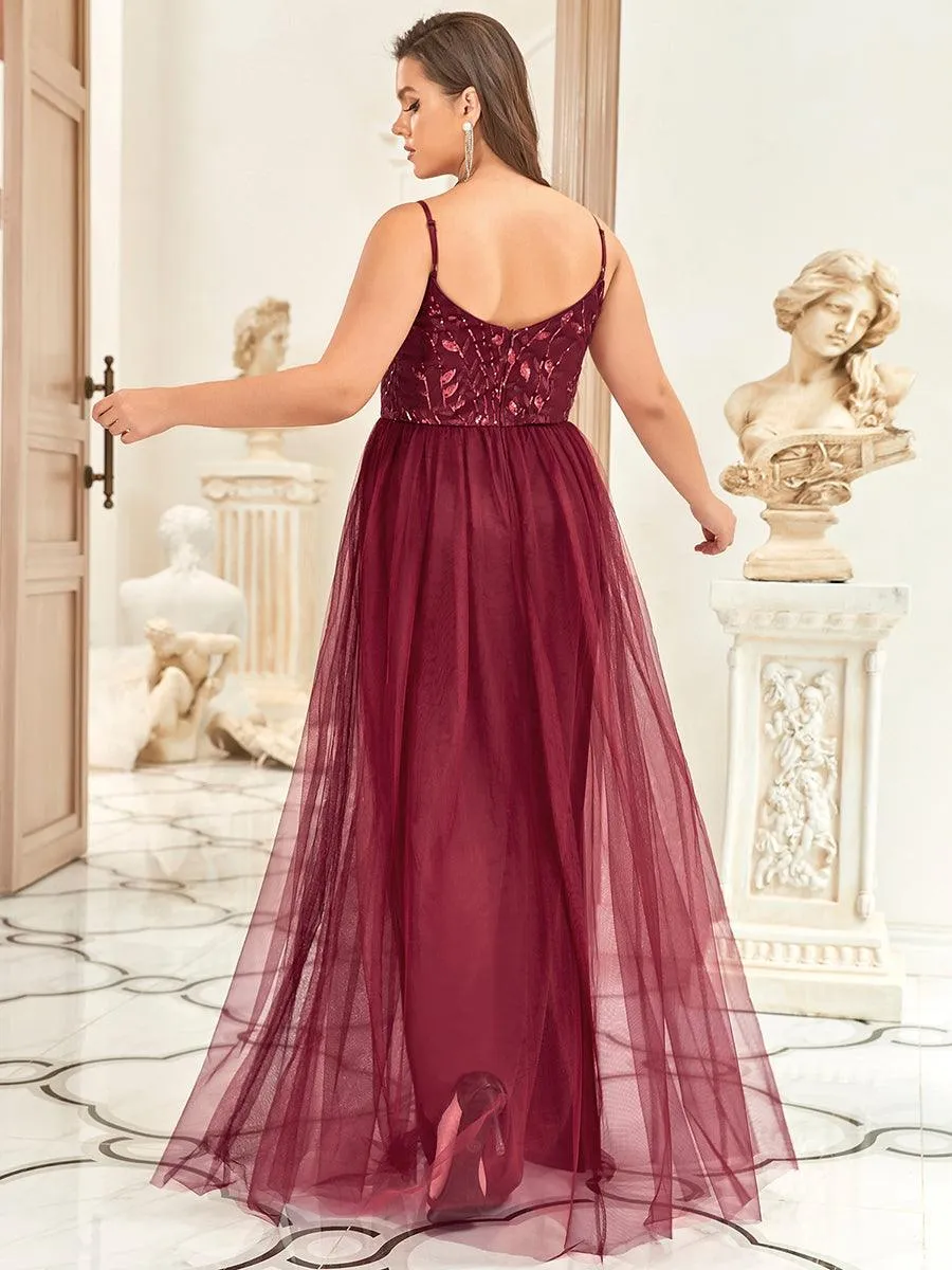 Robe demoiselle d'honneur en tulle à col en V et bretelles minces brodées au sol