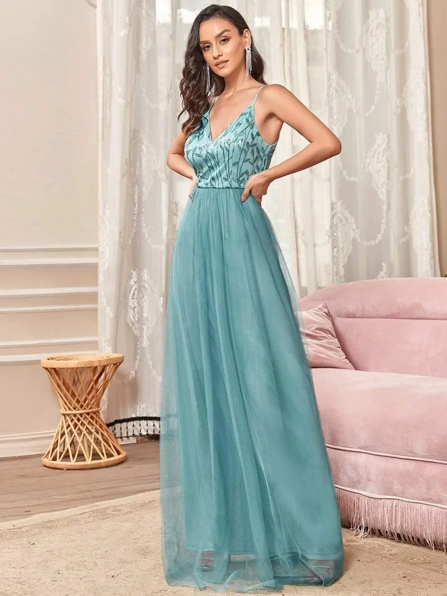 Robe demoiselle d'honneur en tulle à col en V et bretelles minces brodées au sol