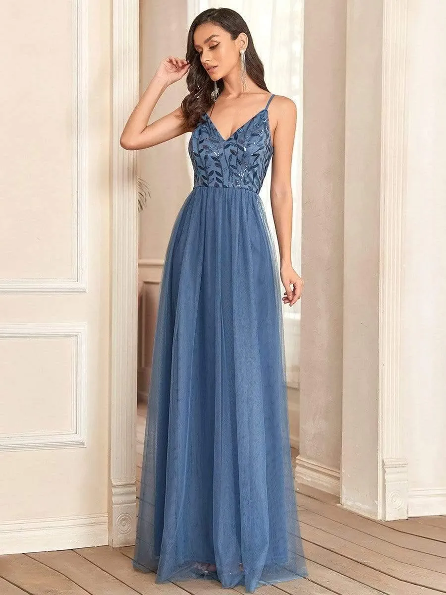 Robe demoiselle d'honneur en tulle à col en V et bretelles minces brodées au sol