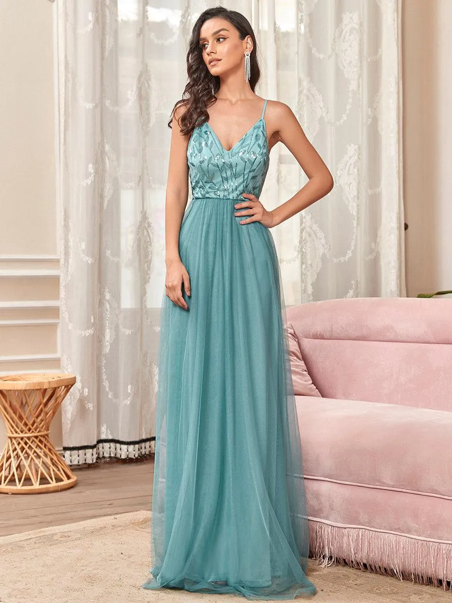 Robe demoiselle d'honneur en tulle à col en V et bretelles minces brodées au sol