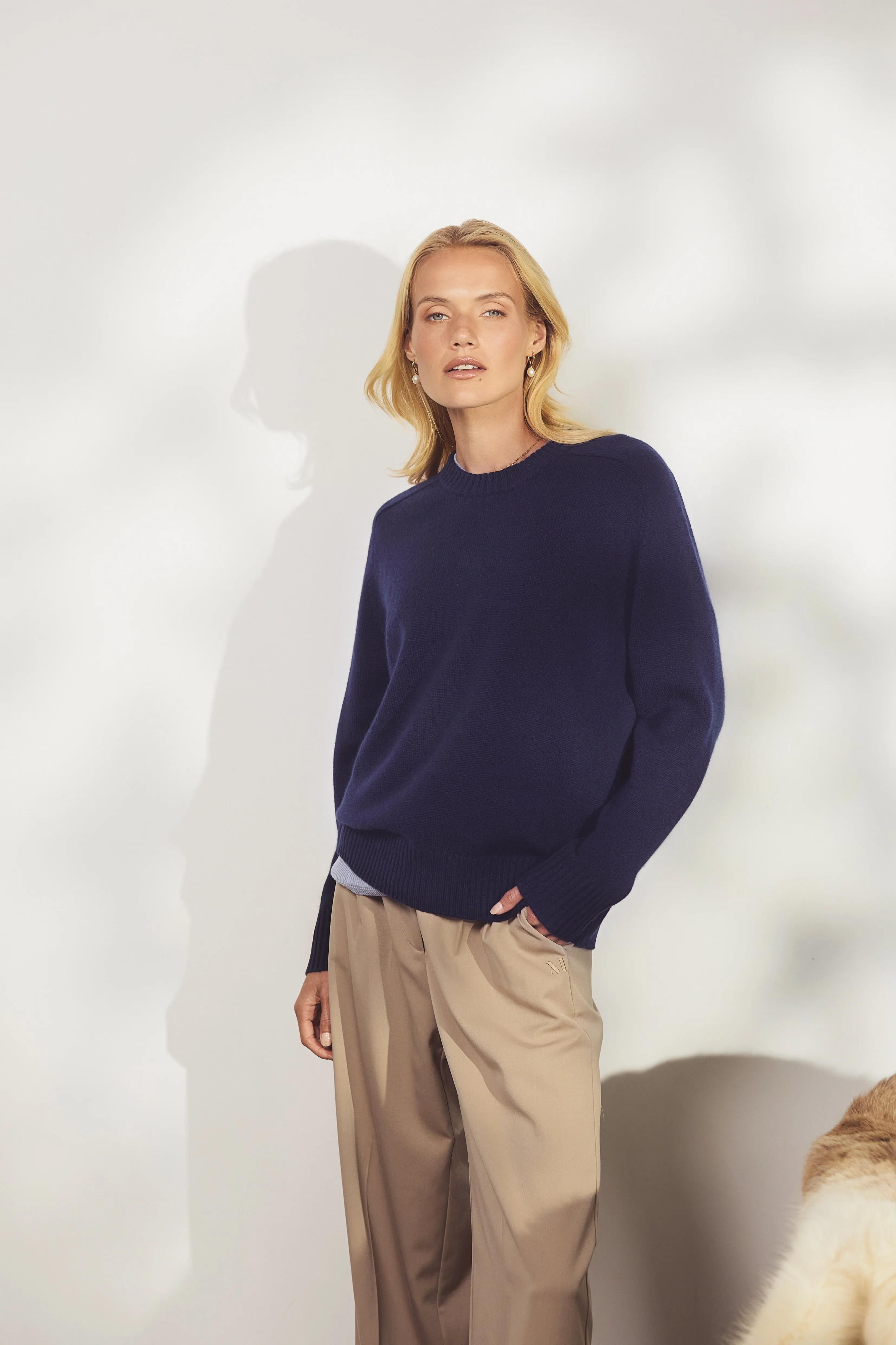Saddle Cashmere Crew - Midnight