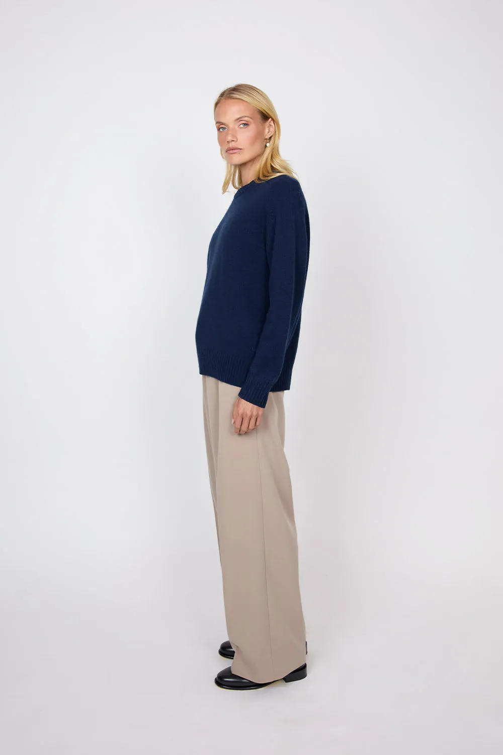 Saddle Cashmere Crew - Midnight