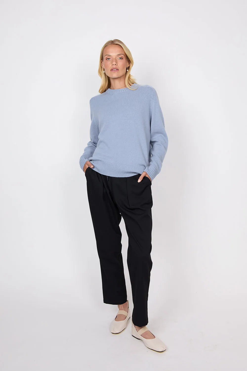 Saddle Cashmere Crew - Moonstone