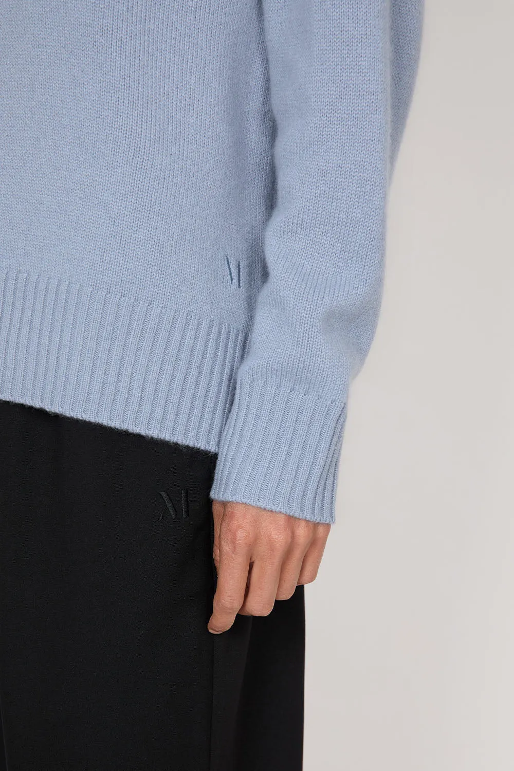Saddle Cashmere Crew - Moonstone