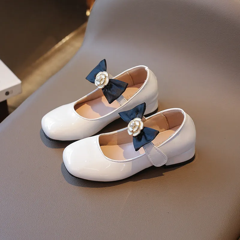 Solid Color Bow Applique Detailed Mary Jane - White