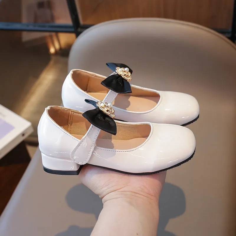 Solid Color Bow Applique Detailed Mary Jane - White