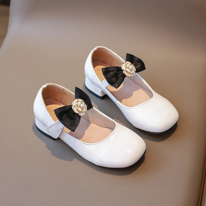 Solid Color Bow Applique Detailed Mary Jane - White