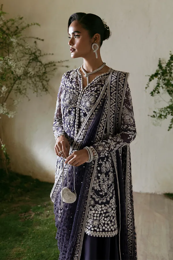 SUFFUSE | FREESHIA RTW '23 | RAVENA