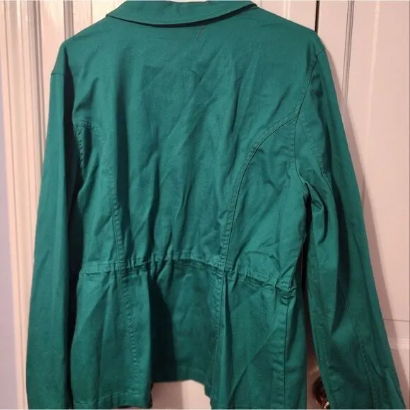 Super Cute unique Green Fall Outer‎ buttoned jacket. Stunning buttons. New