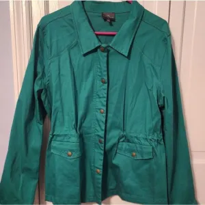 Super Cute unique Green Fall Outer‎ buttoned jacket. Stunning buttons. New
