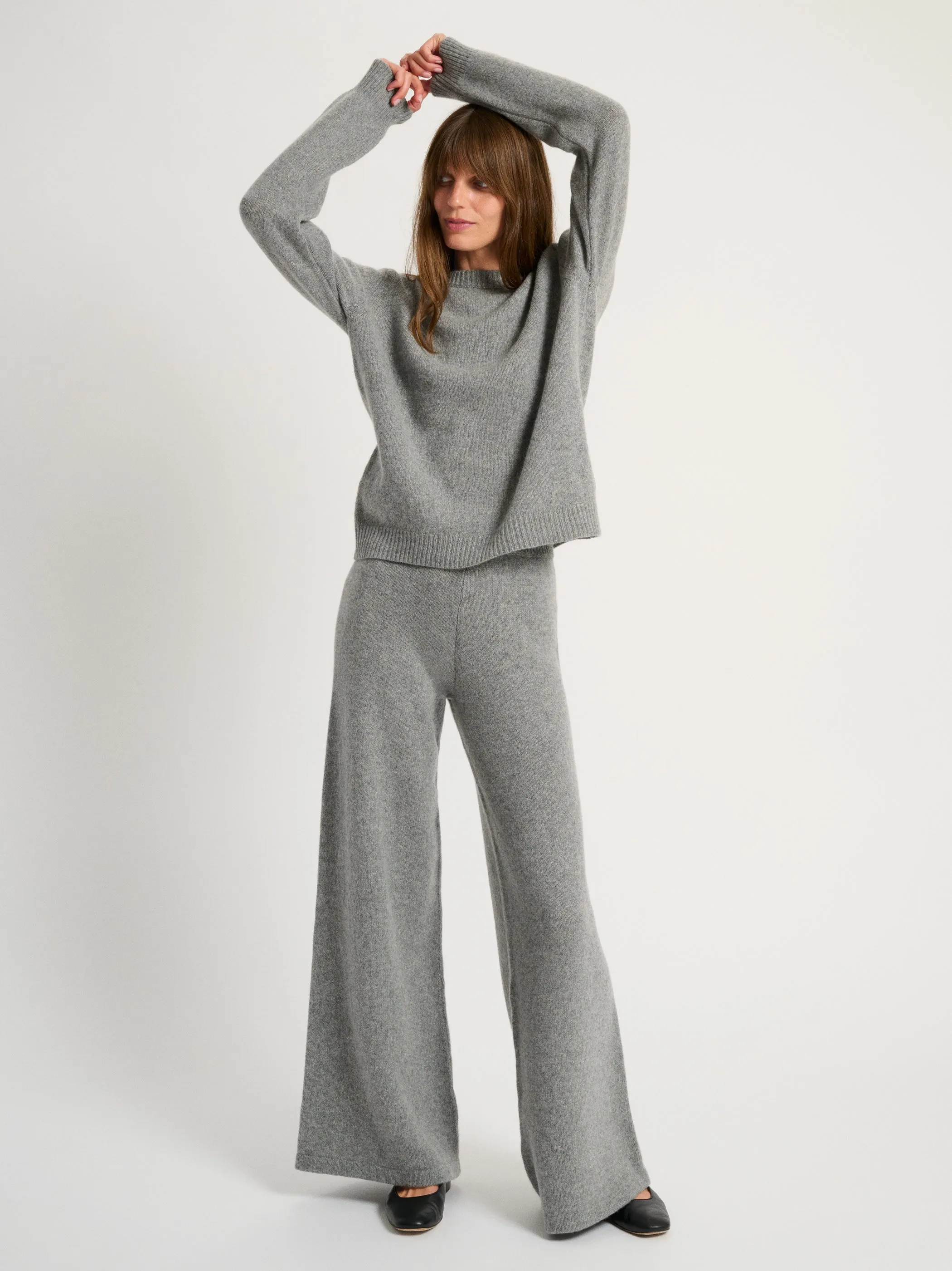 The Kismet Crewneck Sweater in Cashmere