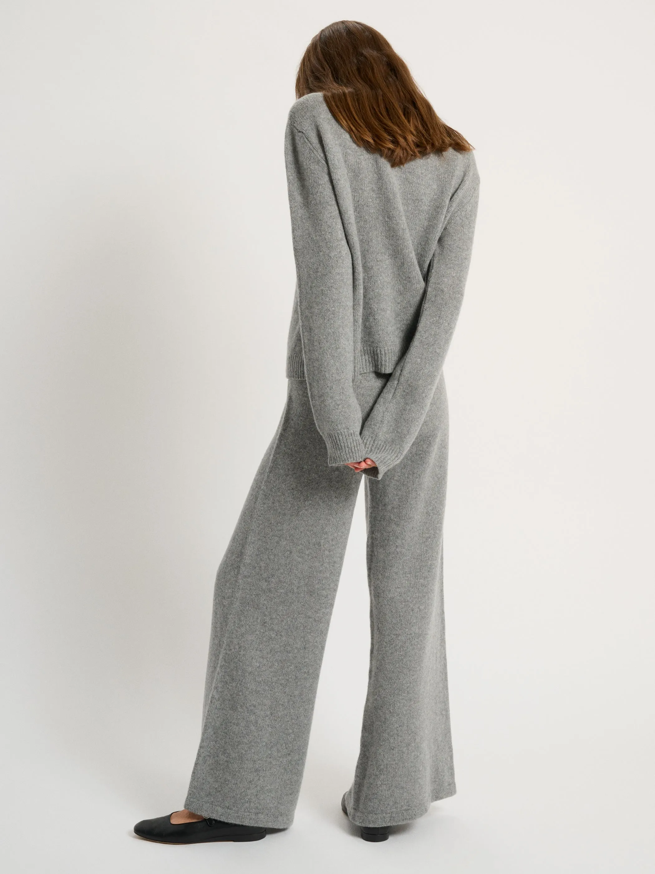 The Kismet Crewneck Sweater in Cashmere