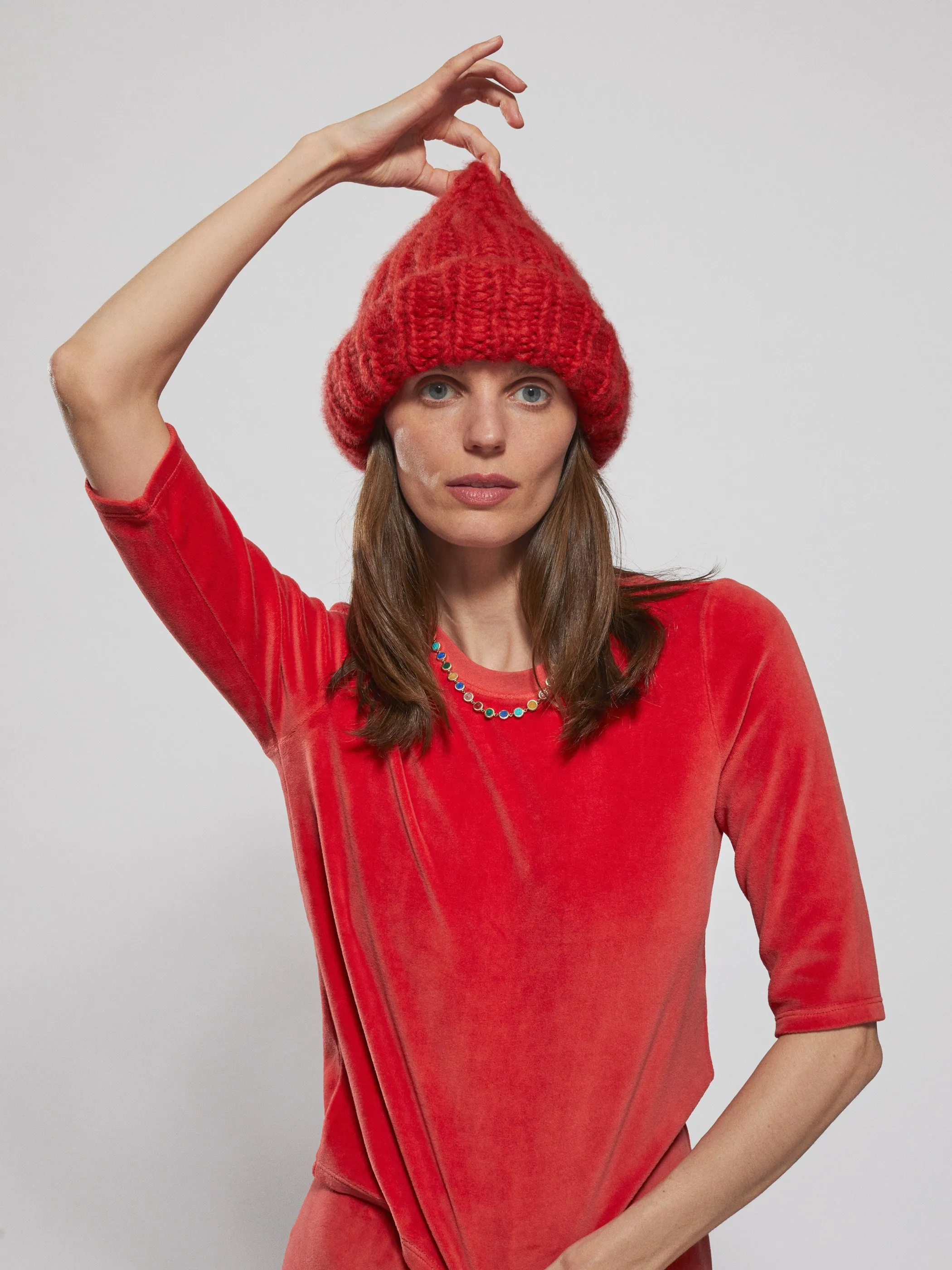 The Lumi Ribbed Beanie in Cashmere