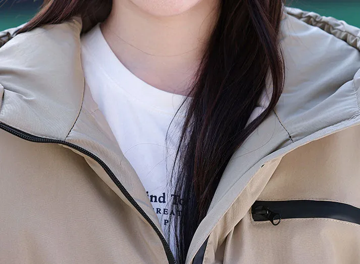 Thickened Water-resistant Puffer Jacket for Women with Cargo Style