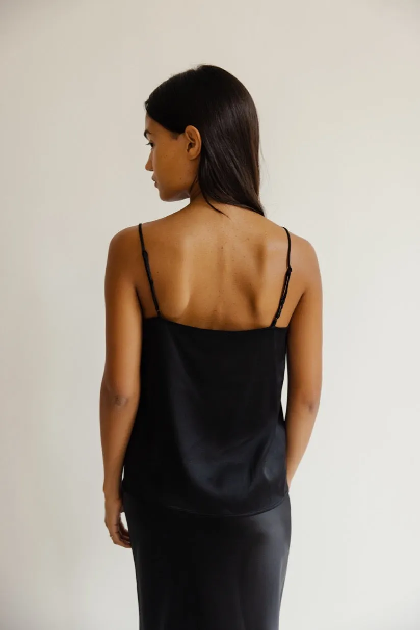 top lingerie en satin capri