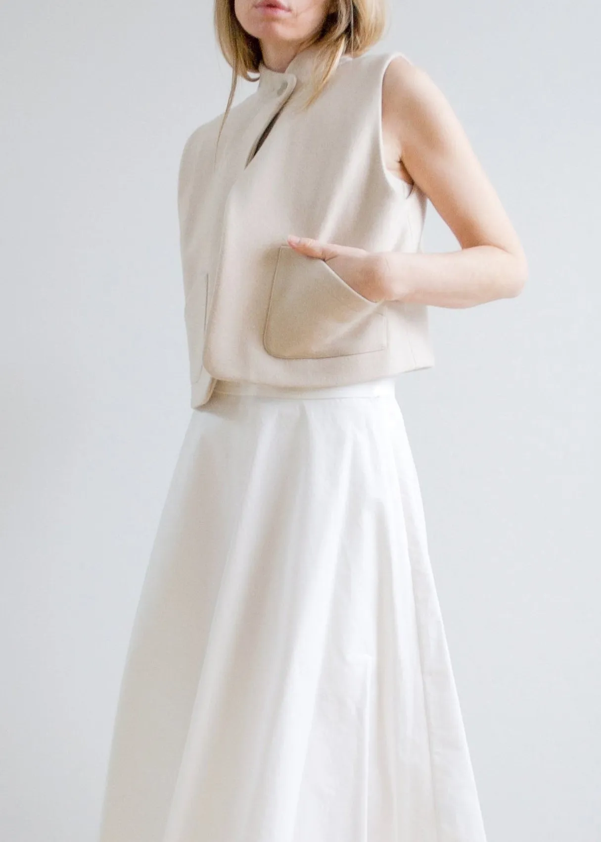 V01 Amalie Cashmere & Virgin Wool Vest, Sand