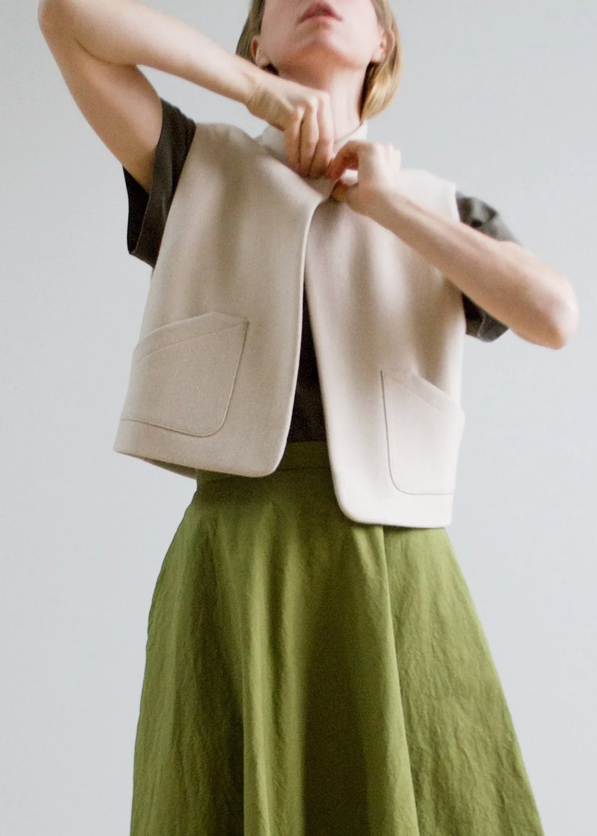 V01 Amalie Cashmere & Virgin Wool Vest, Sand